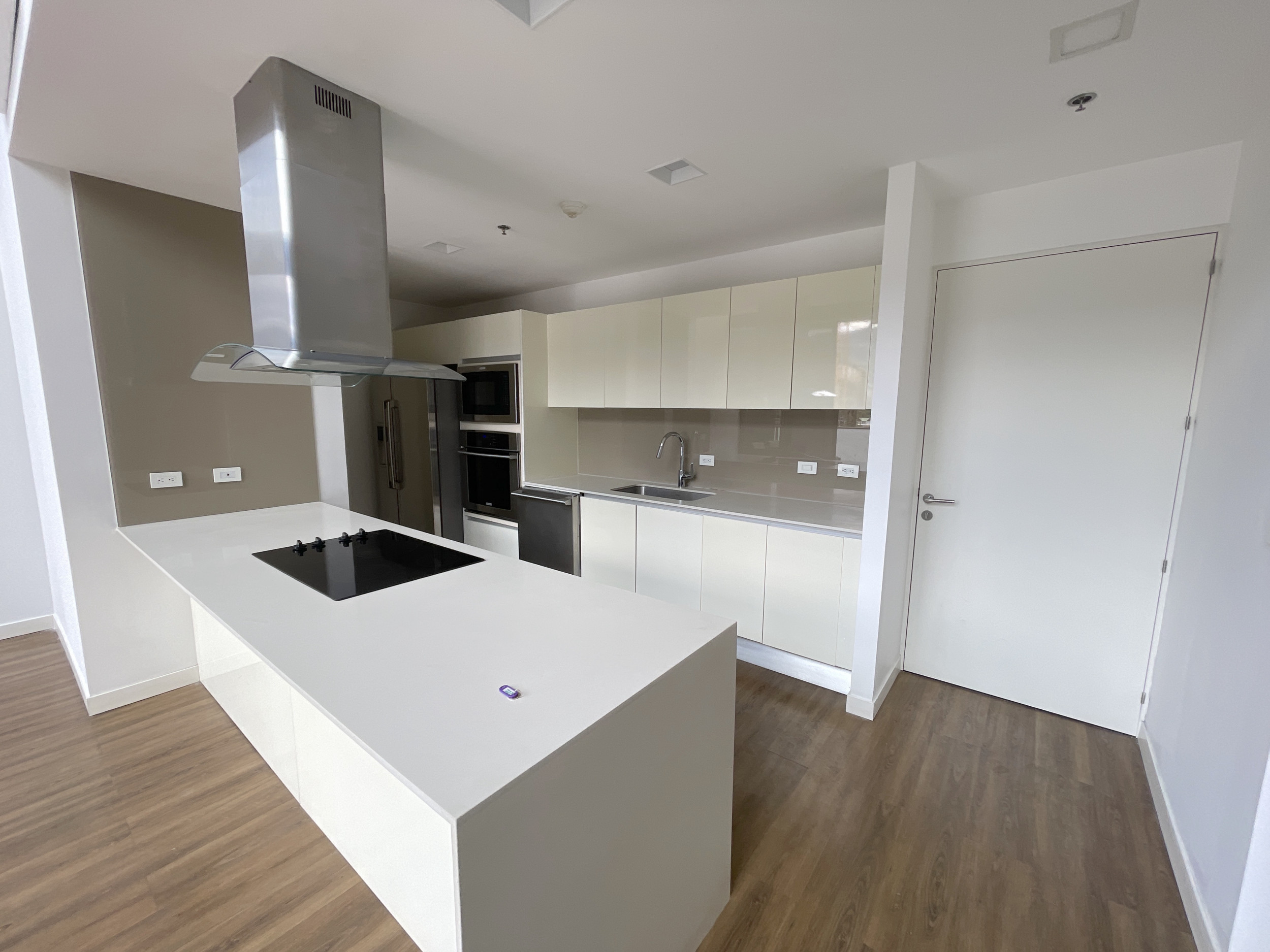 Elegance in the Heights: Exceptional Penthouse in Escazu Village SOLD