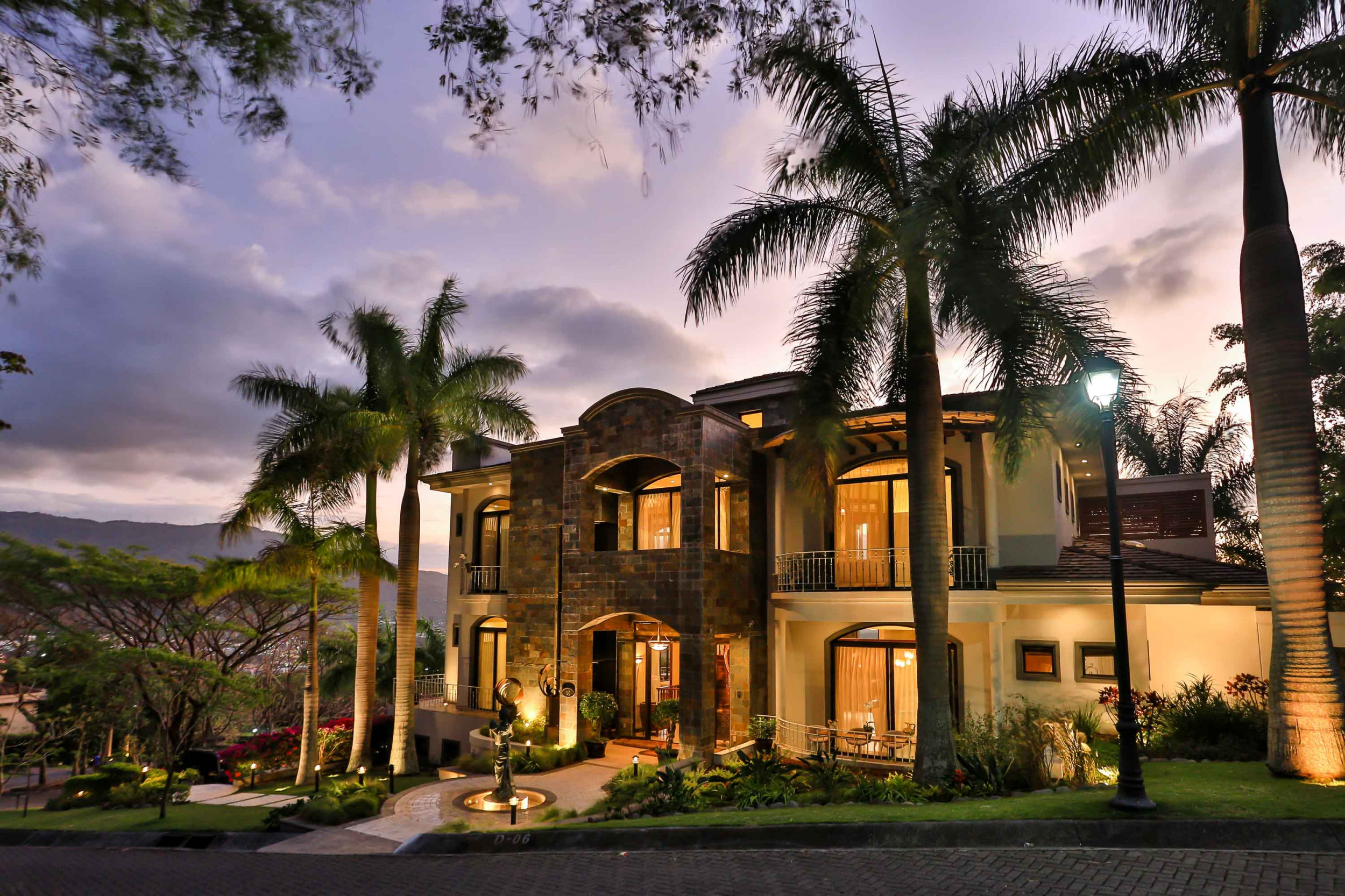Breathtaking Views & Privacy - The Infinity Estate in Villa Real