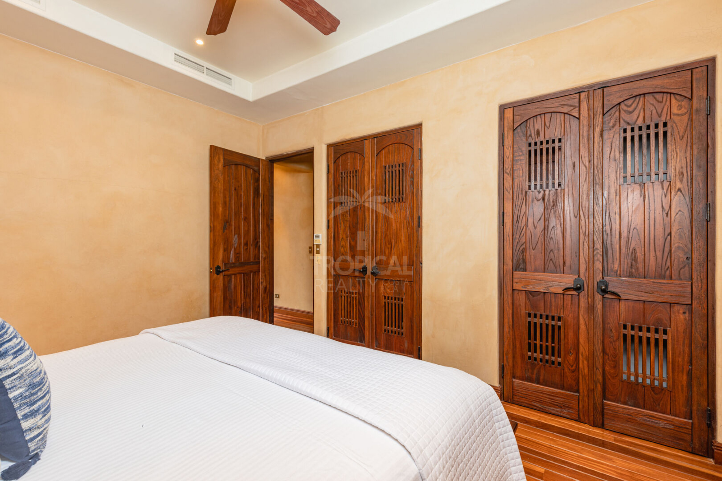 Luxury Spanish Colonial Home in Hacienda Pinilla – Infinity Pool & Resort Living