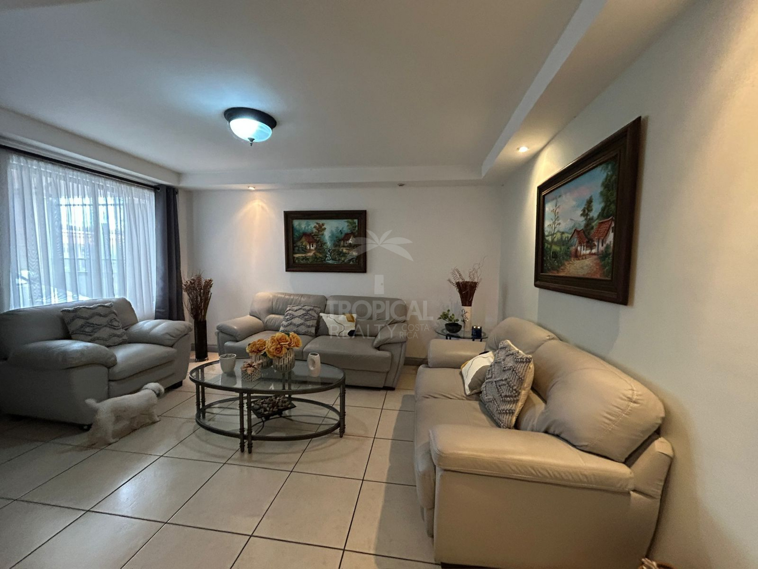 Independent Home for Sale in San Francisco de Dos Ríos – Spacious Layout, Office & Patio