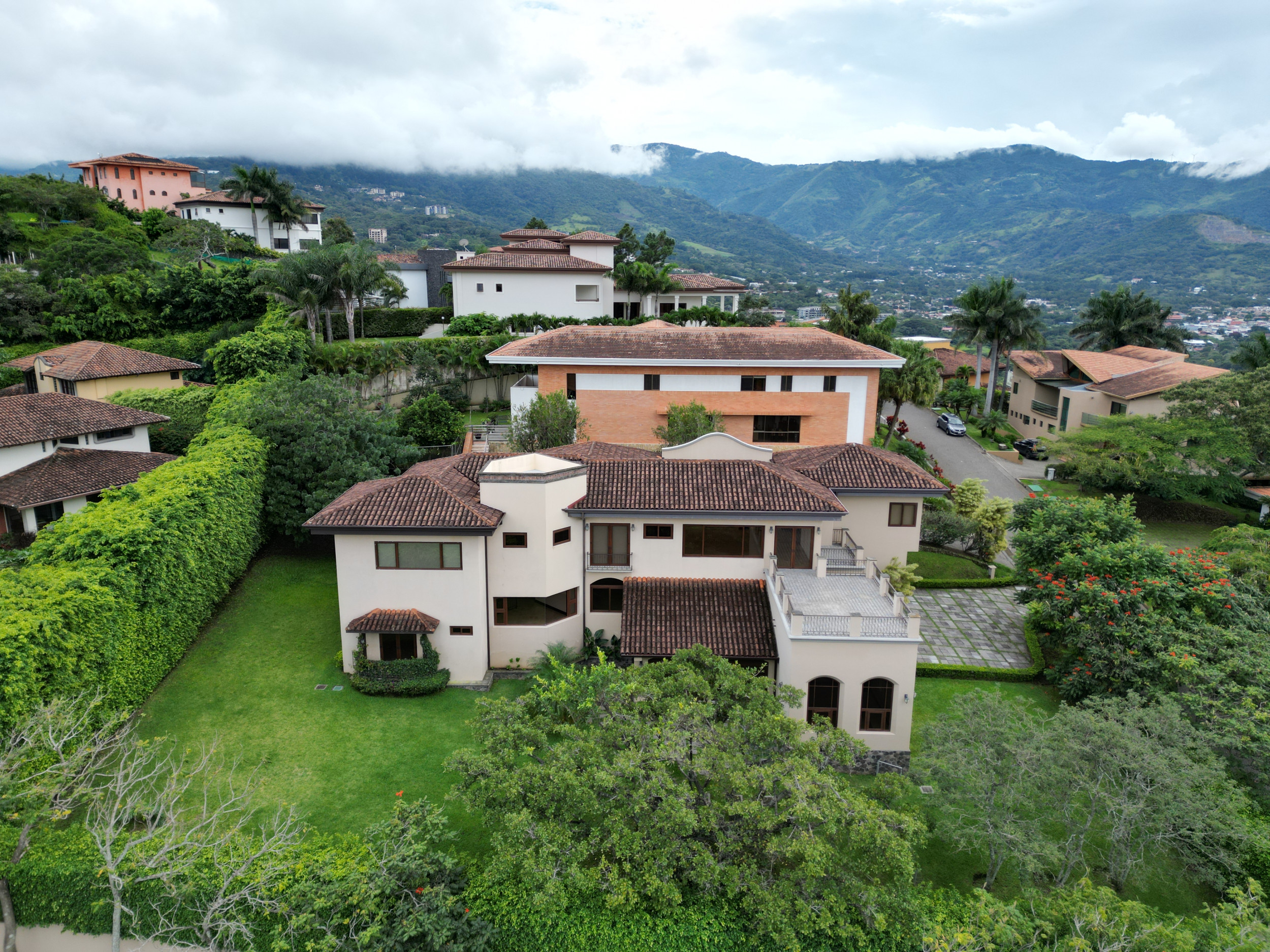 Exceptional Luxury Living in Villareal, Santa Ana, San José