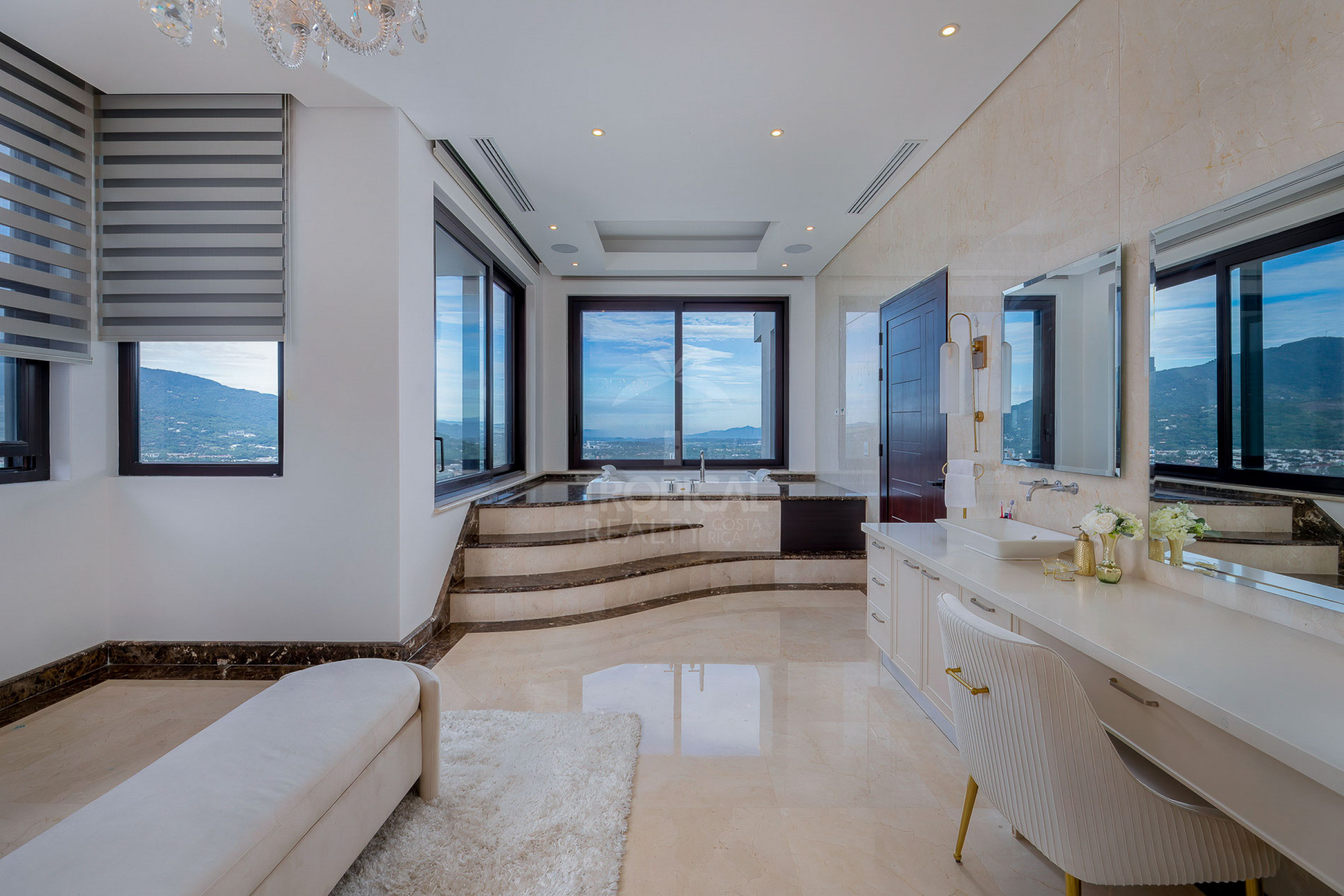 Villa Real Valley View Estate – Exceptional Luxury Residence with Panoramic Views in Santa Ana