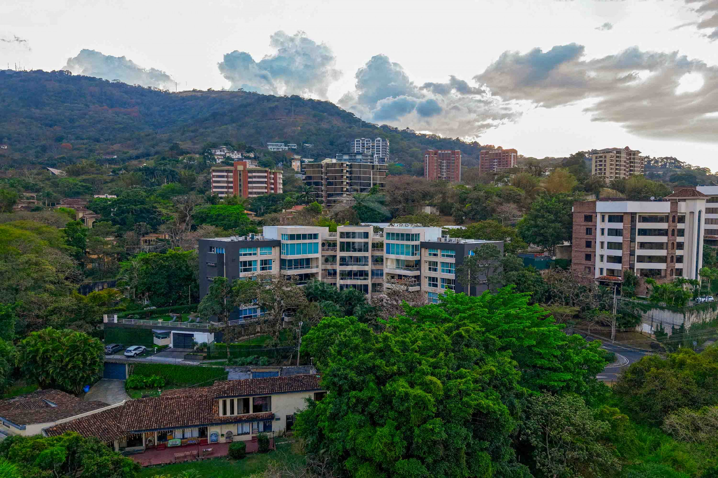 Luxury Penthouse for Sale in Escazú – Panoramic Terrace Near La Paco