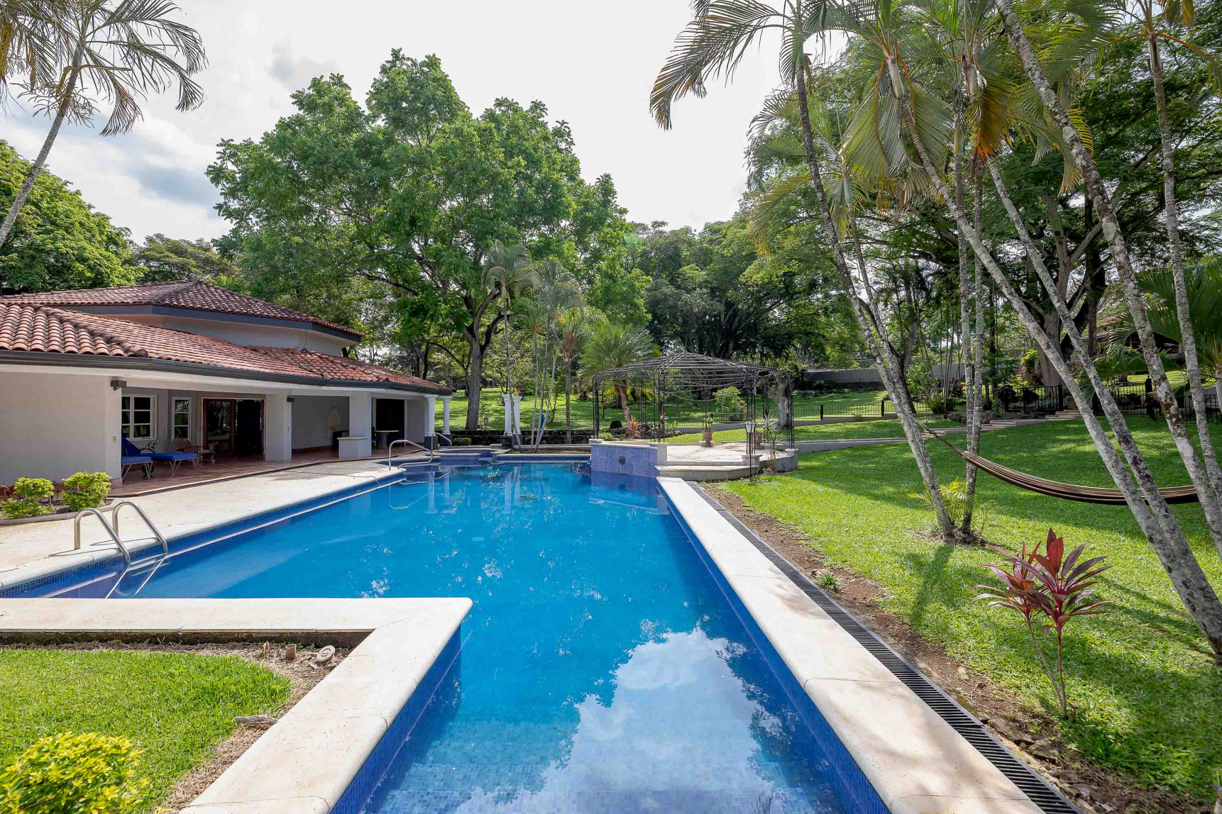 Resort-Style Luxury Villa in Turrucares, Alajuela: Your Dream Home Awaits!