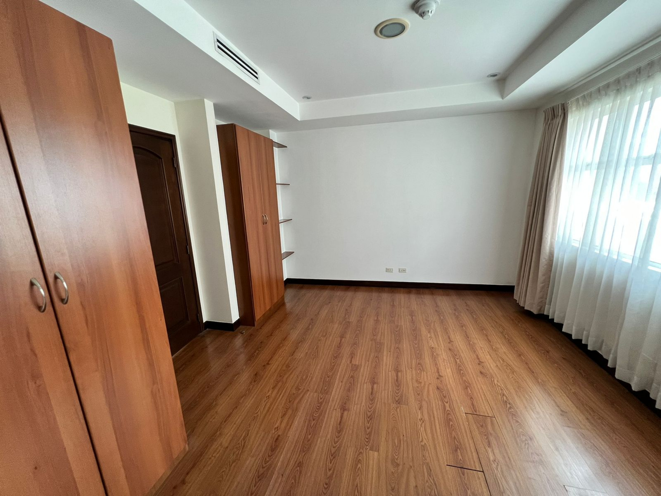 Penthouse Exclusivo en Torre Nunciatura: Elegancia y Funcionalidad SOLD