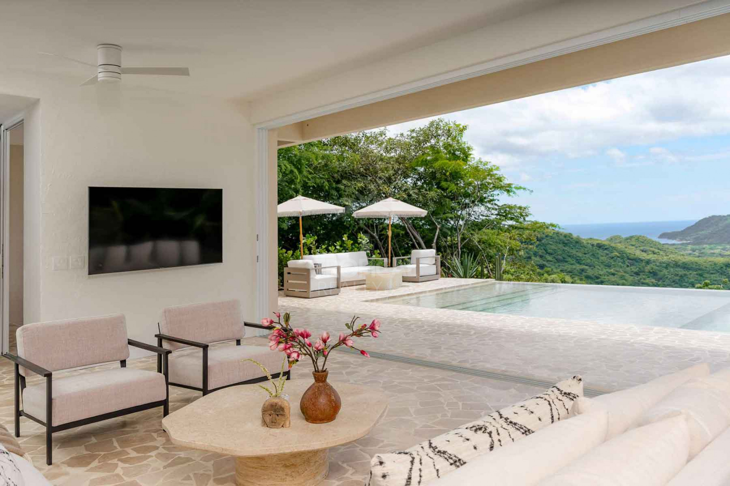 Luxury Ocean View Villa for Sale in Pacific Heights, Potrero with Award-Winning Architecture