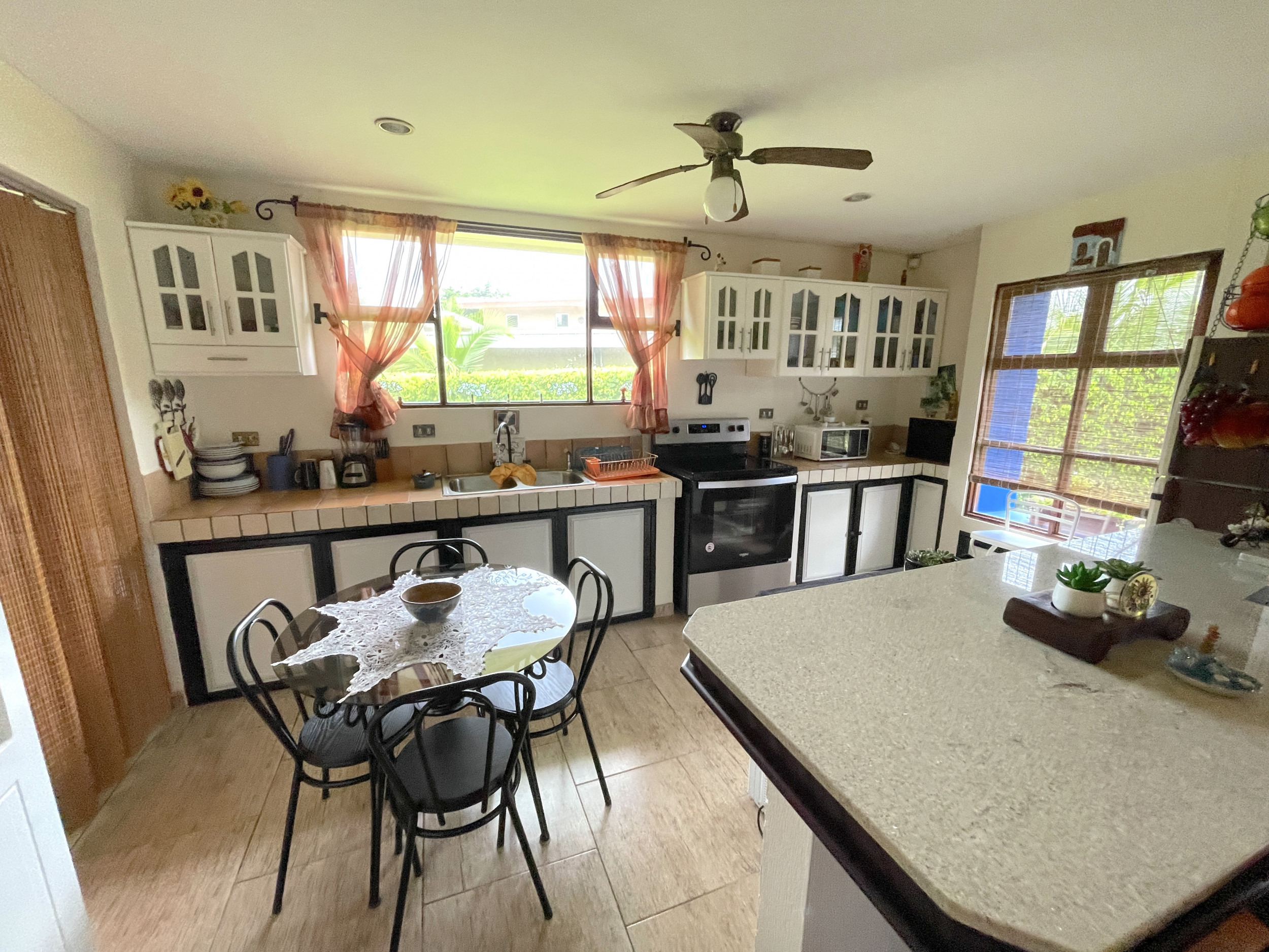 SOLD Charming Single-Story Residence in Los Reyes La Guacima: Your Ideal Home Awaits!