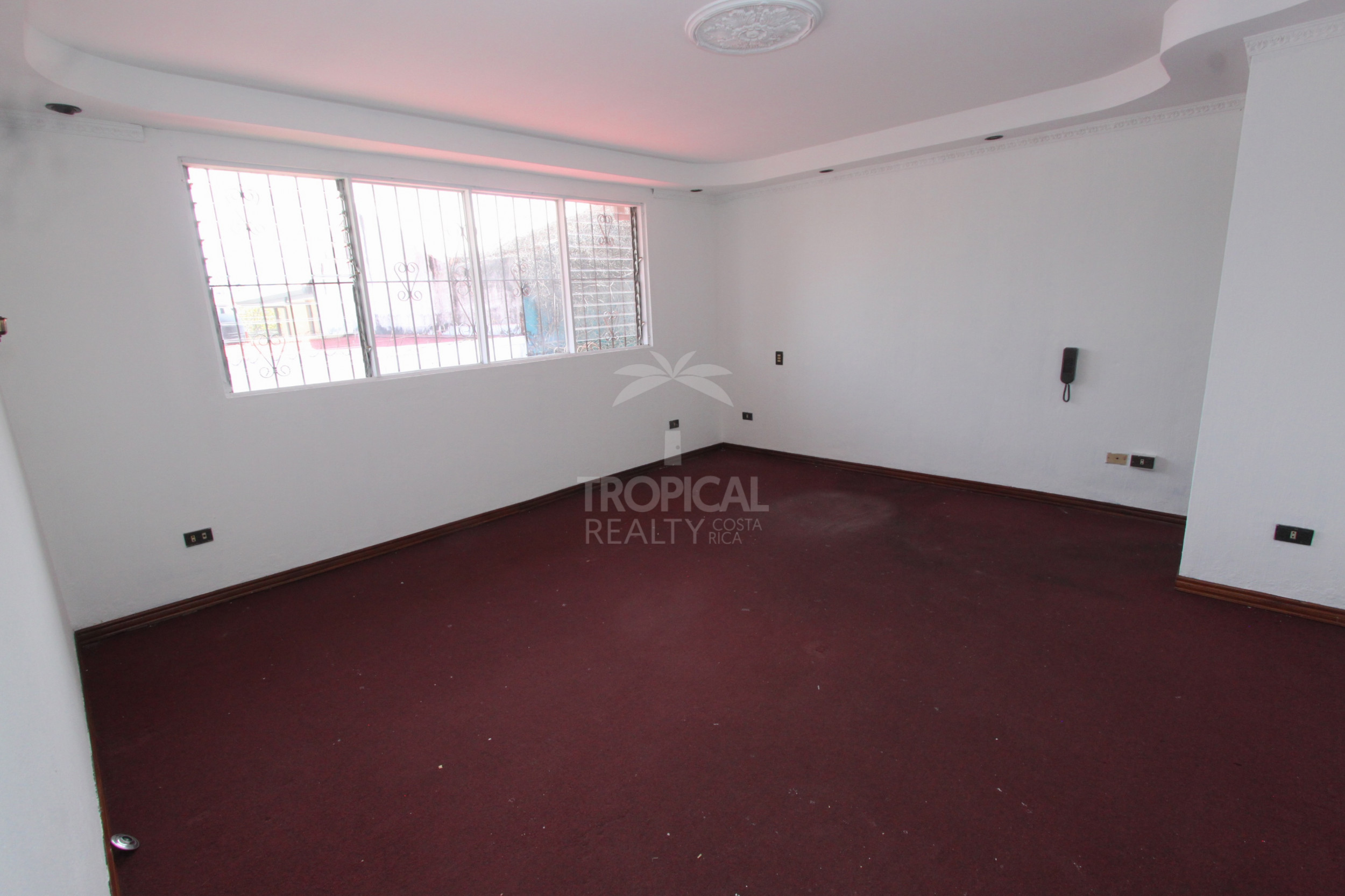Mixed-Use Property for Sale in Sabana Sur – Spacious Layout with Outstanding Commercial Potential