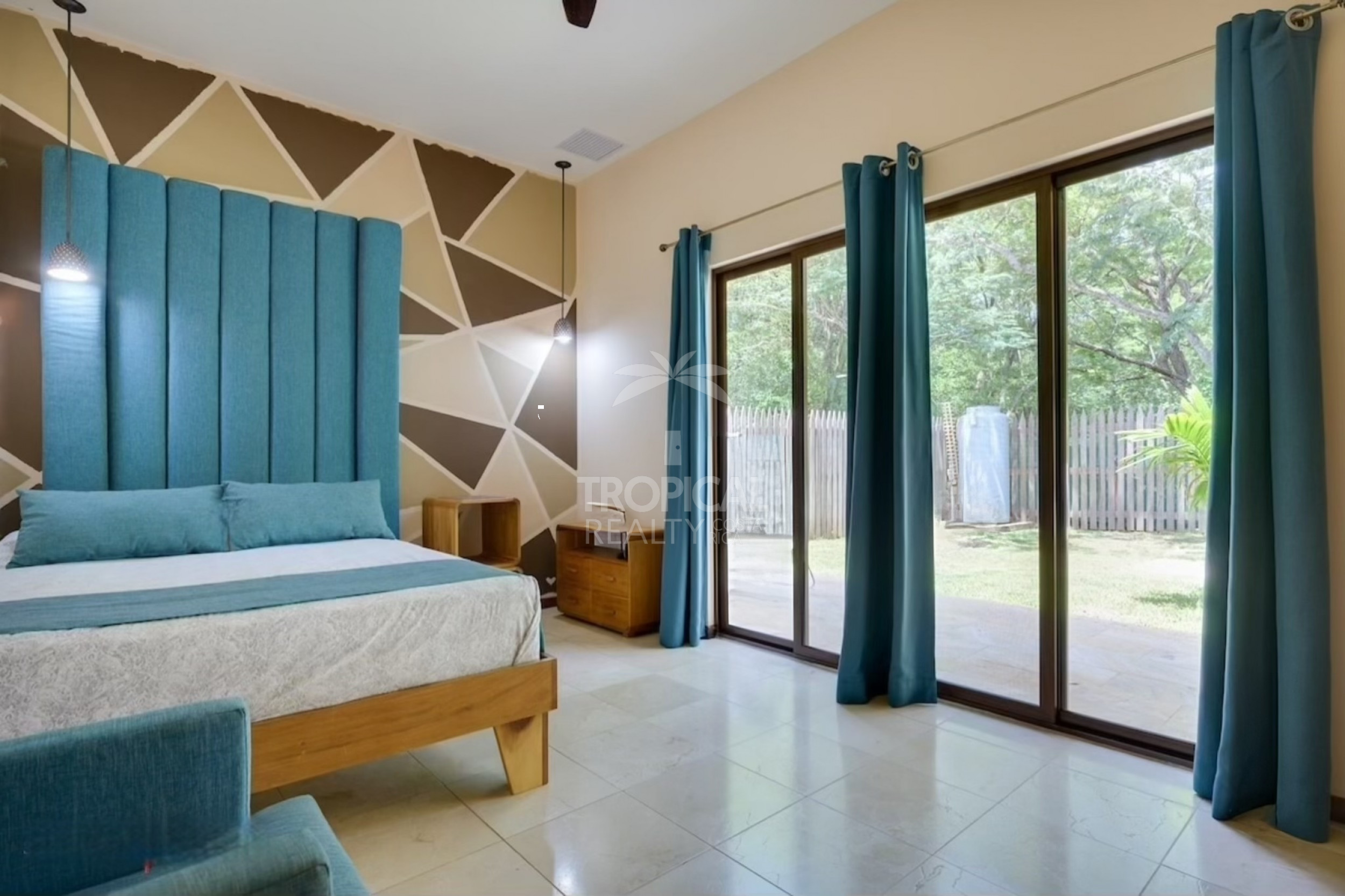 Luxurious Boutique Hotel for Sale: Potrero Beach Paradise, Guanacaste