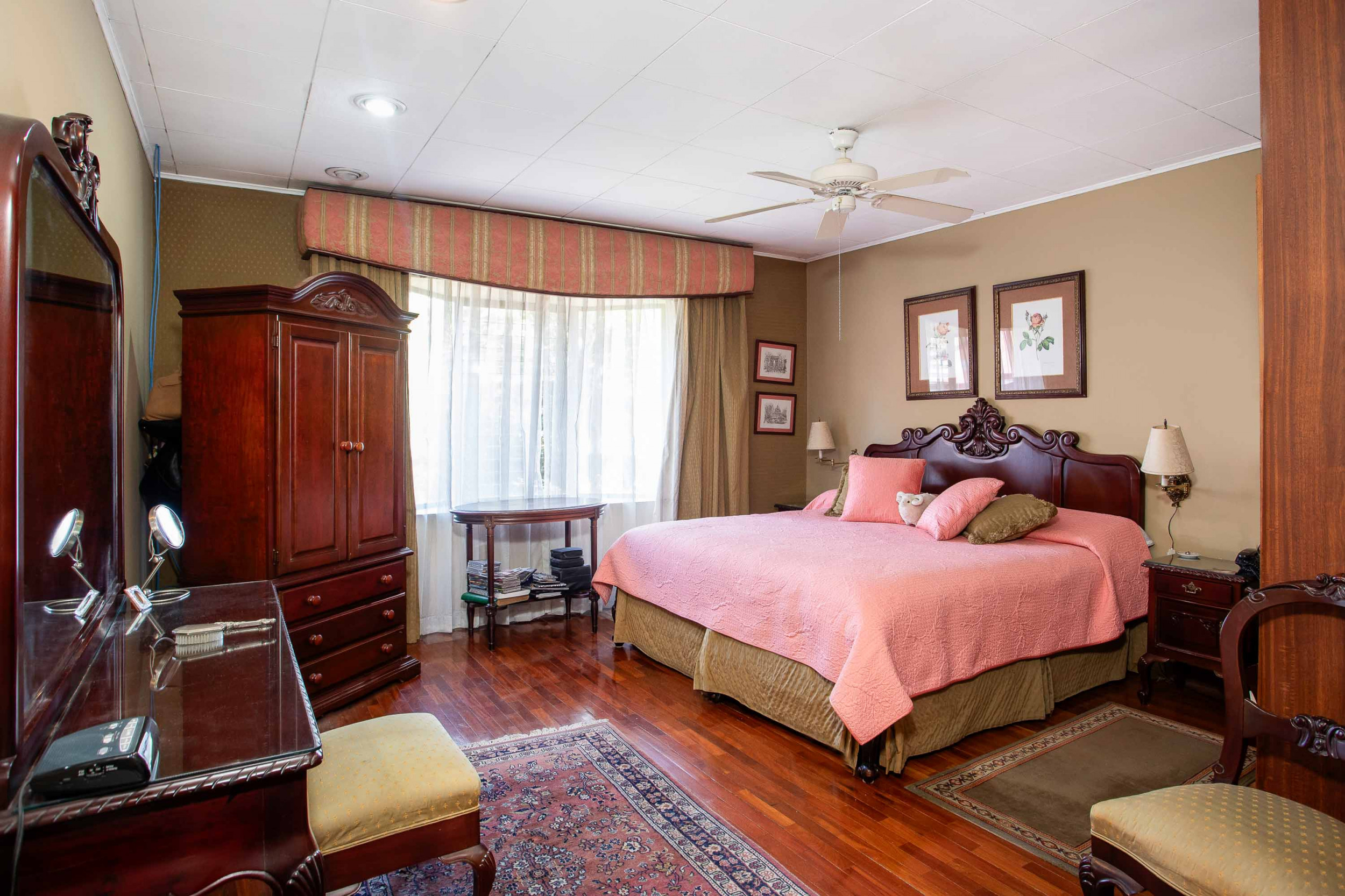 Contemporary Home with Apartment for sale in Trejos Montealegre, Escazu, SOLD