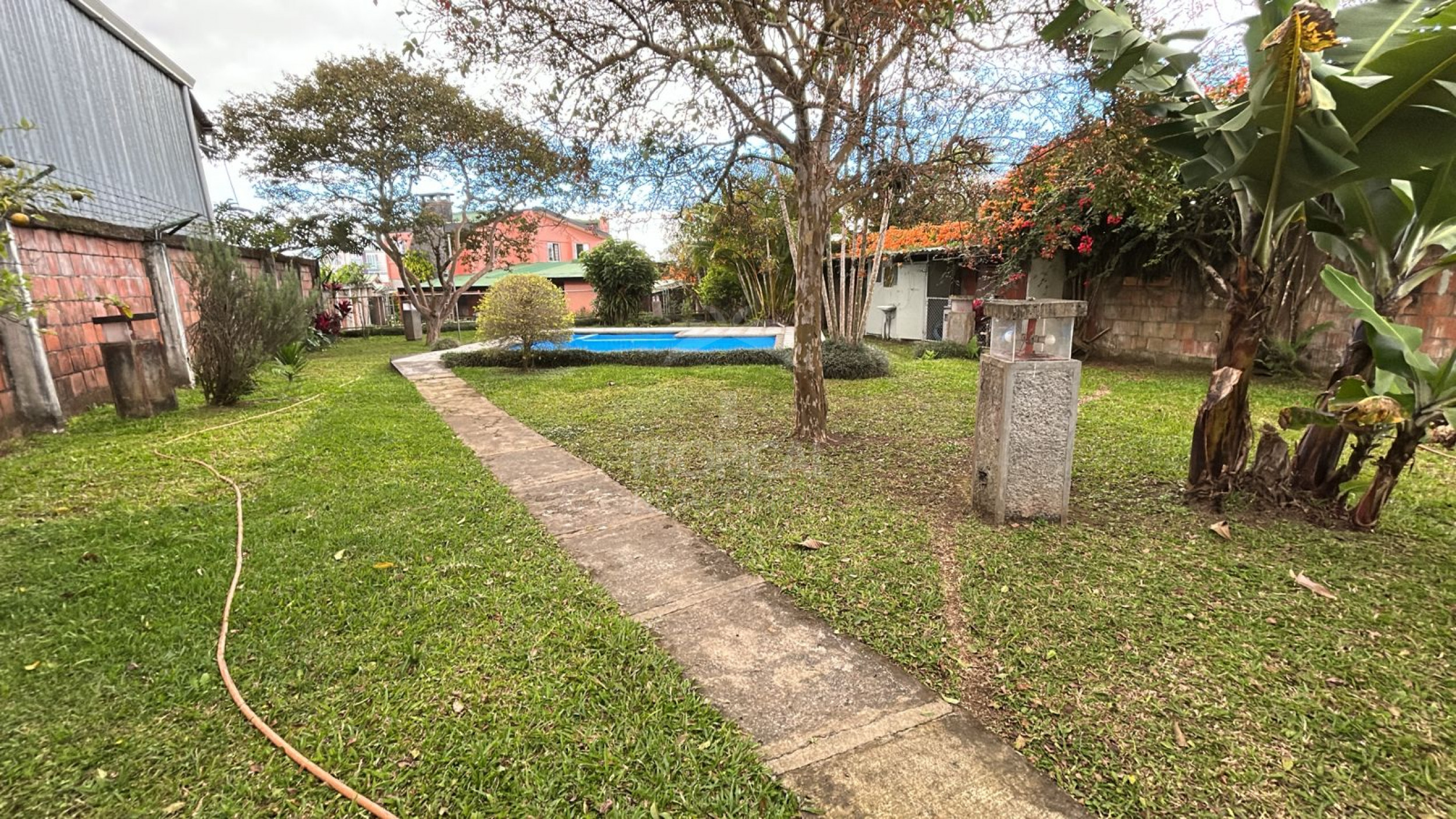 For Sale: House with Mixed Land Use in Granadilla – Large Lot with Development Potential | $819,000