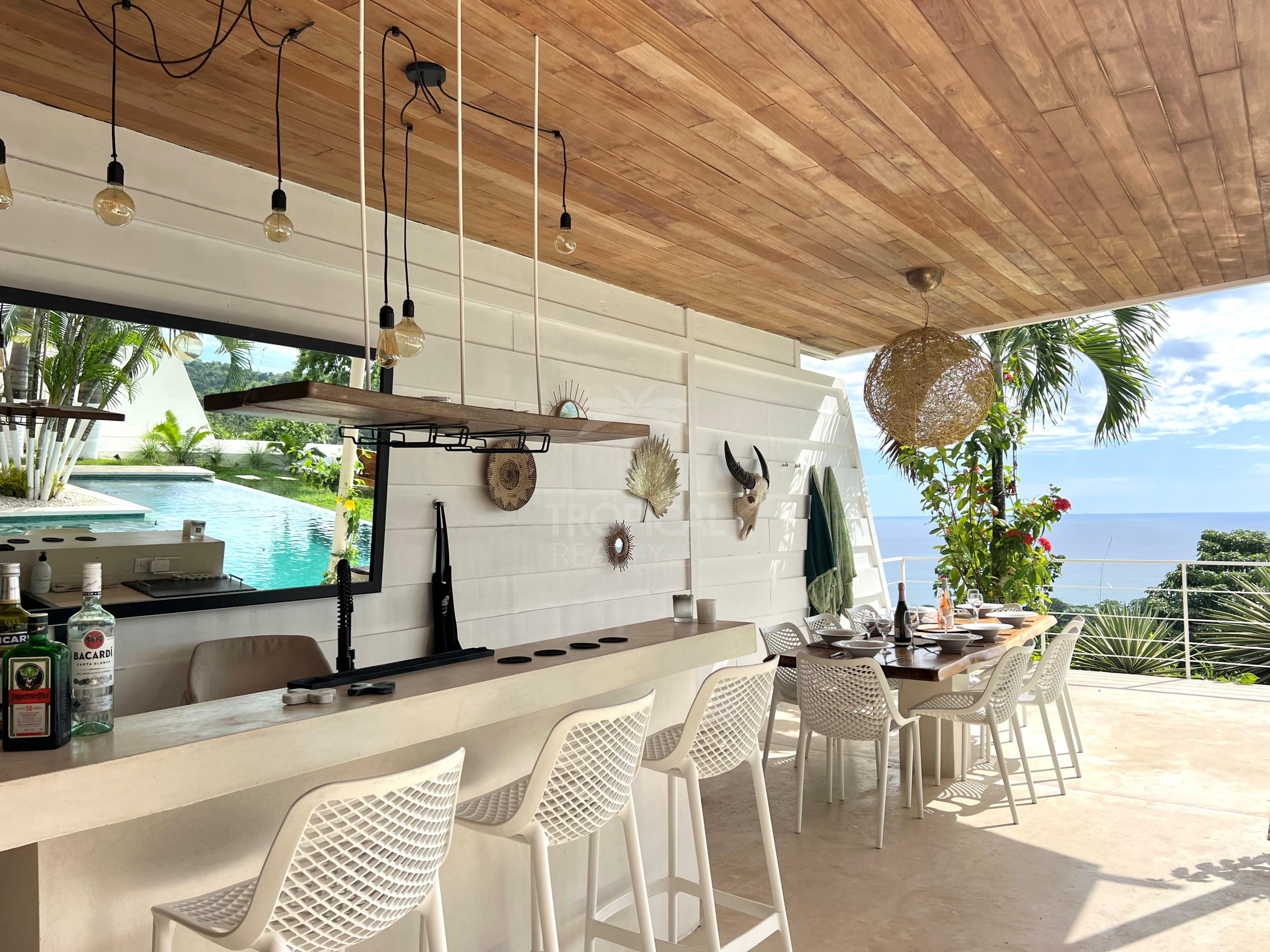 Luxury Ocean View Villa with Guest House – Santa Teresa