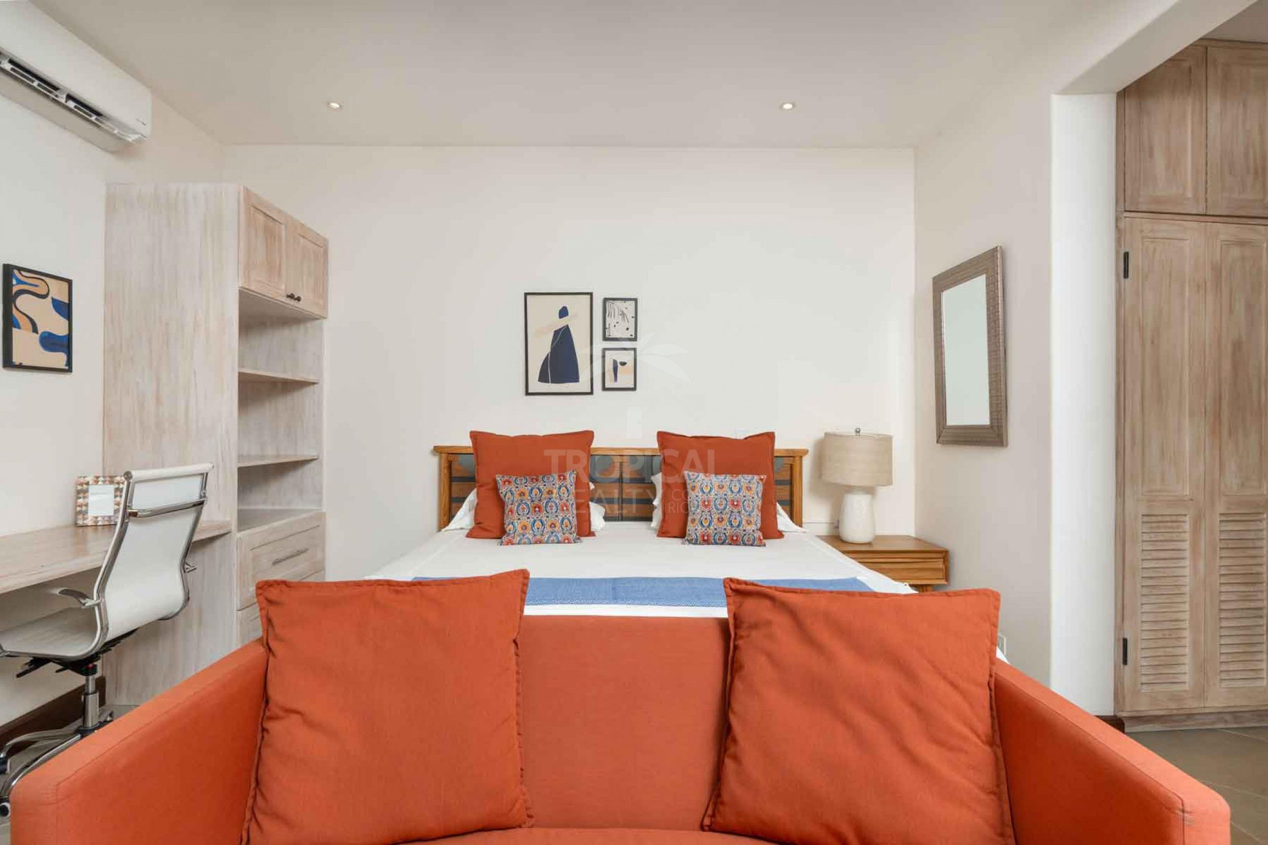 Modern Studio Residence Just Steps from the Beach in Las Catalinas