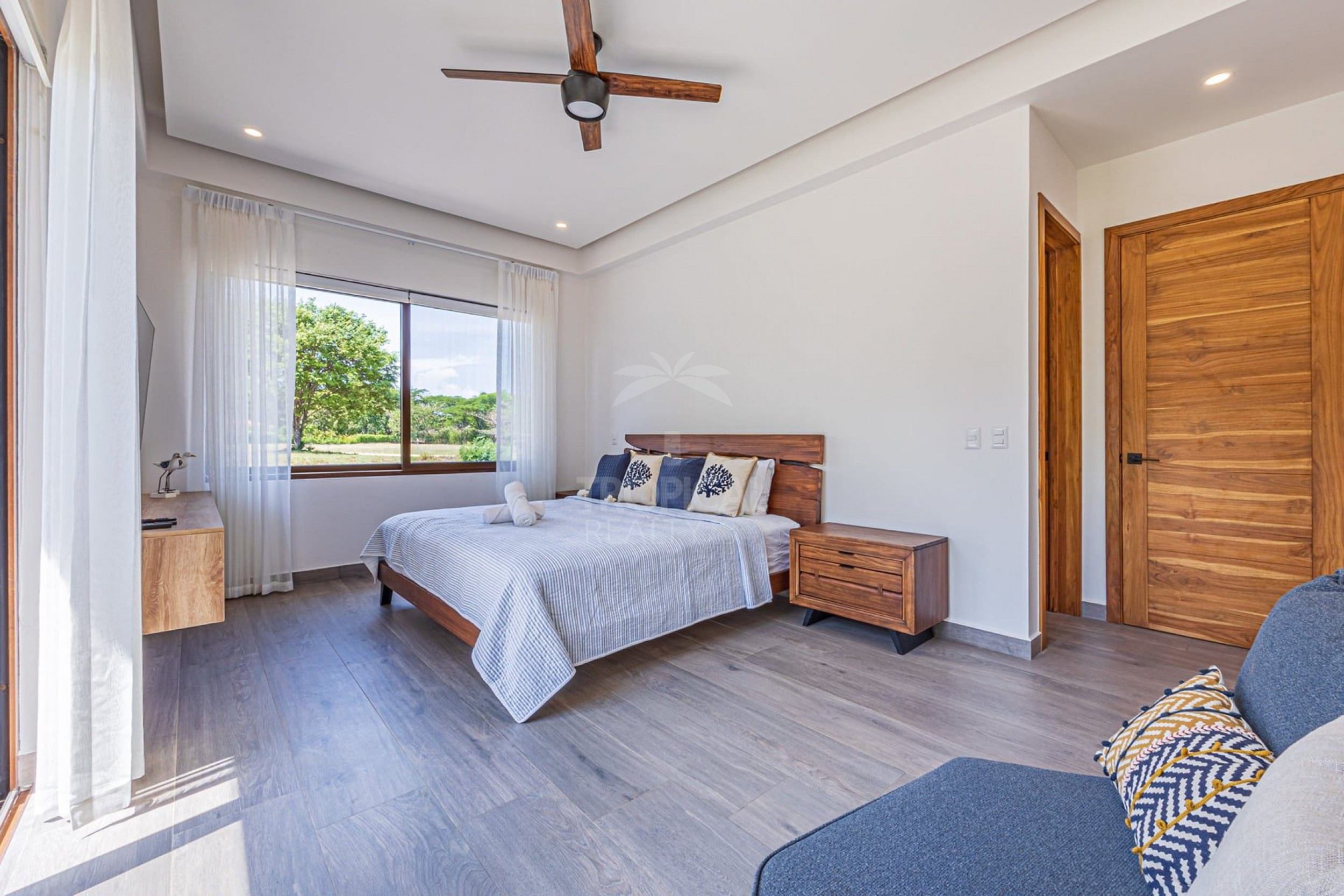 Luxury Villa in Hacienda Pinilla – Guest House, Private Pool & Resort-Style Living