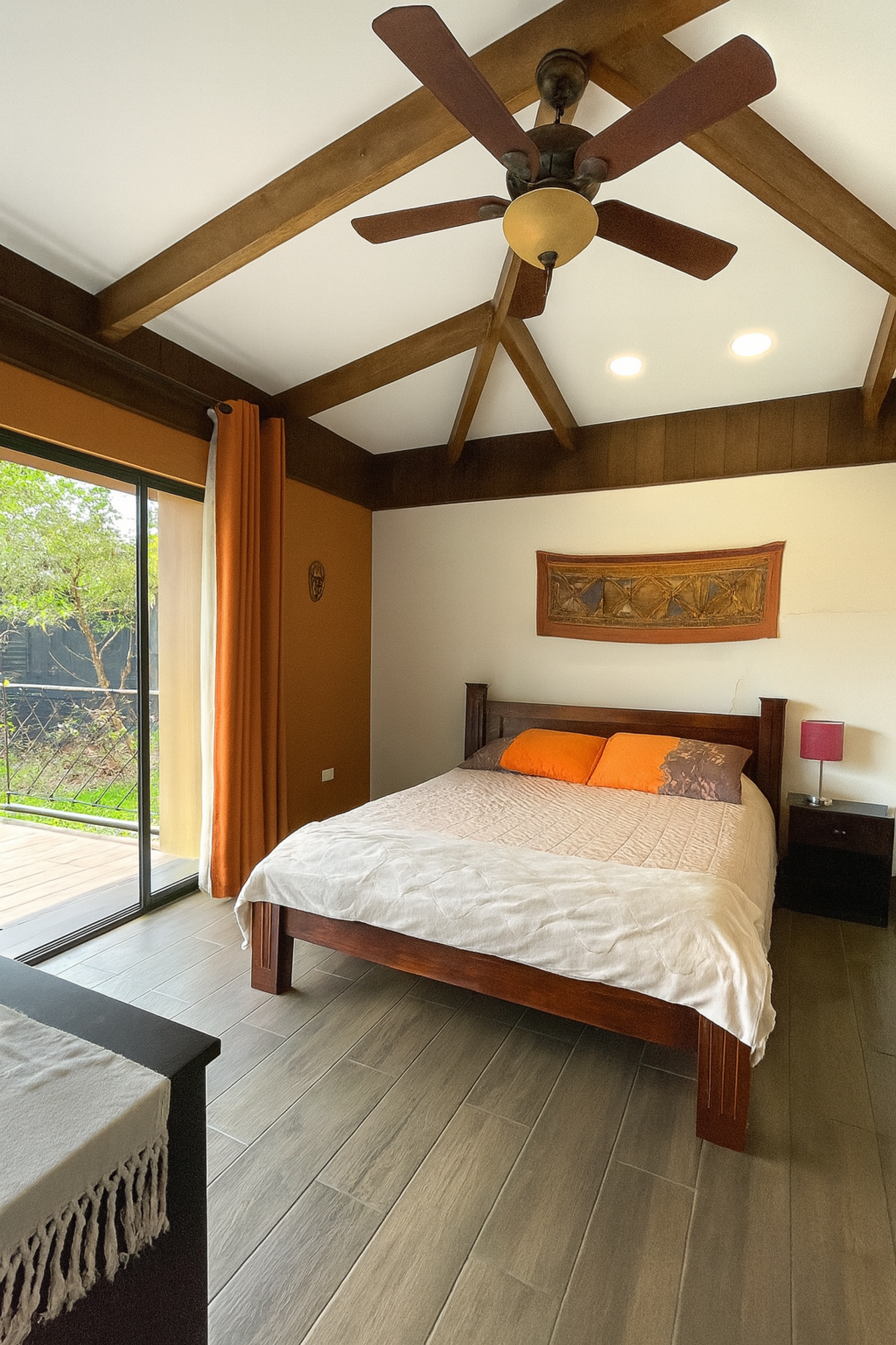 Stunning Home with Pool, Guest Apartments and Panoramic Views in Escazú | ISOLD