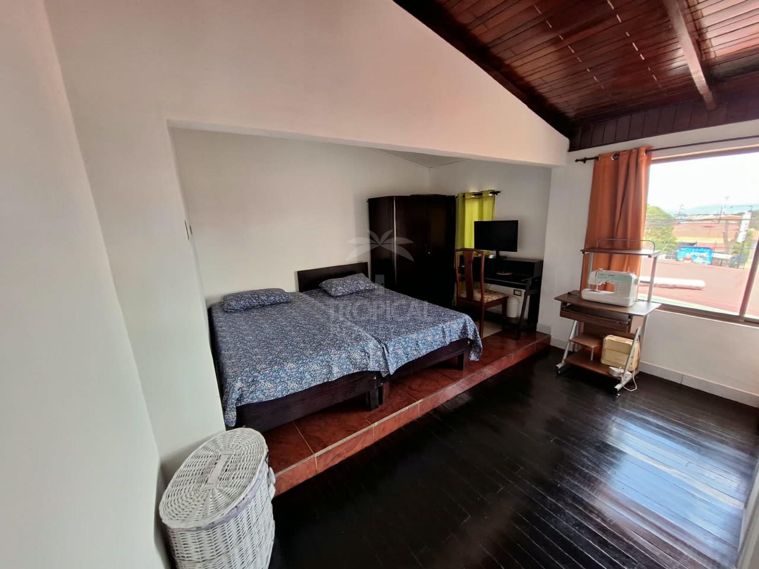 Multi-Purpose Property for Sale in Downtown Heredia – Residential Comfort, Investment Potential and Commercial Opportunity