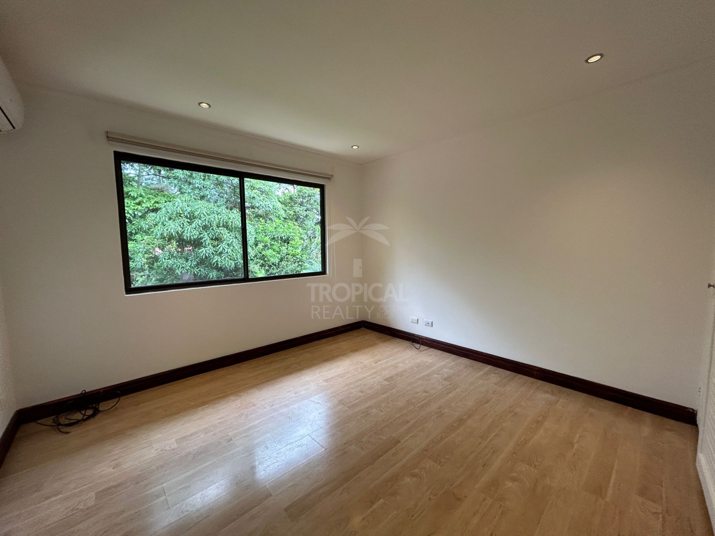 House for Sale in Escazú Gated Community Near World Gym – 3 Bedrooms, Office & Private Garden