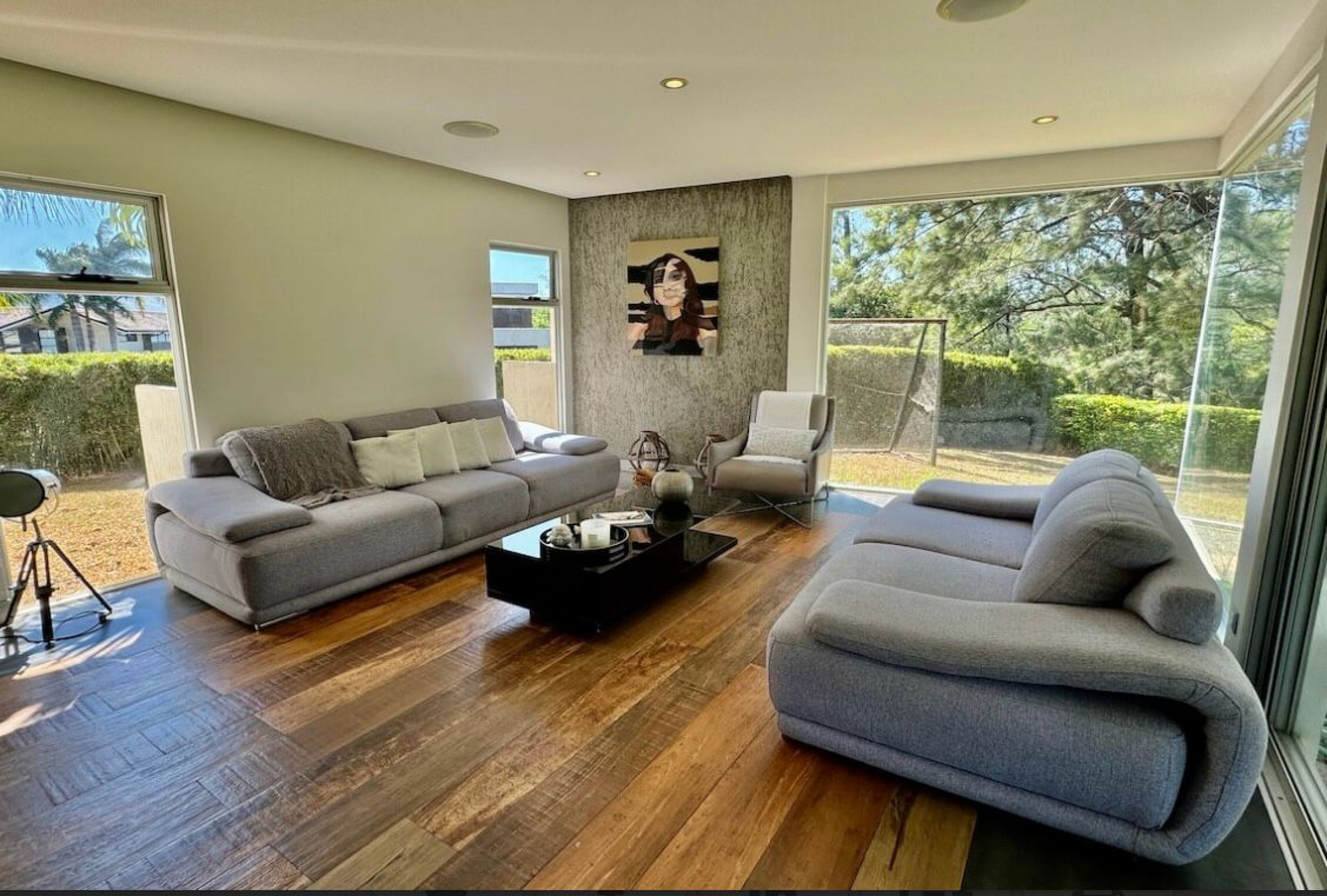 Charming two-story residence in Los Reyes La Guacima SOLD
