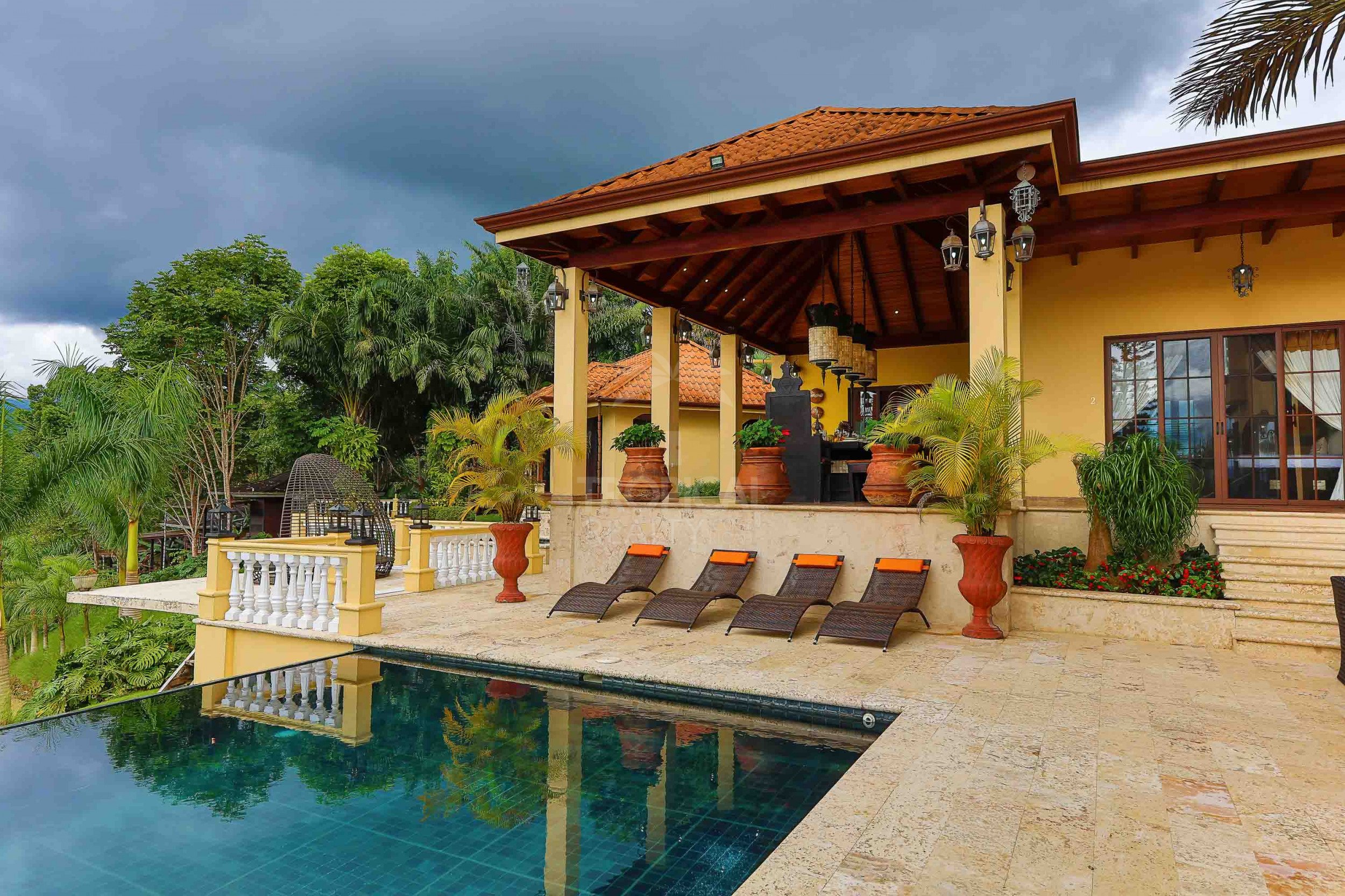 Grand Luxury Estate – Rancho Villa Verde