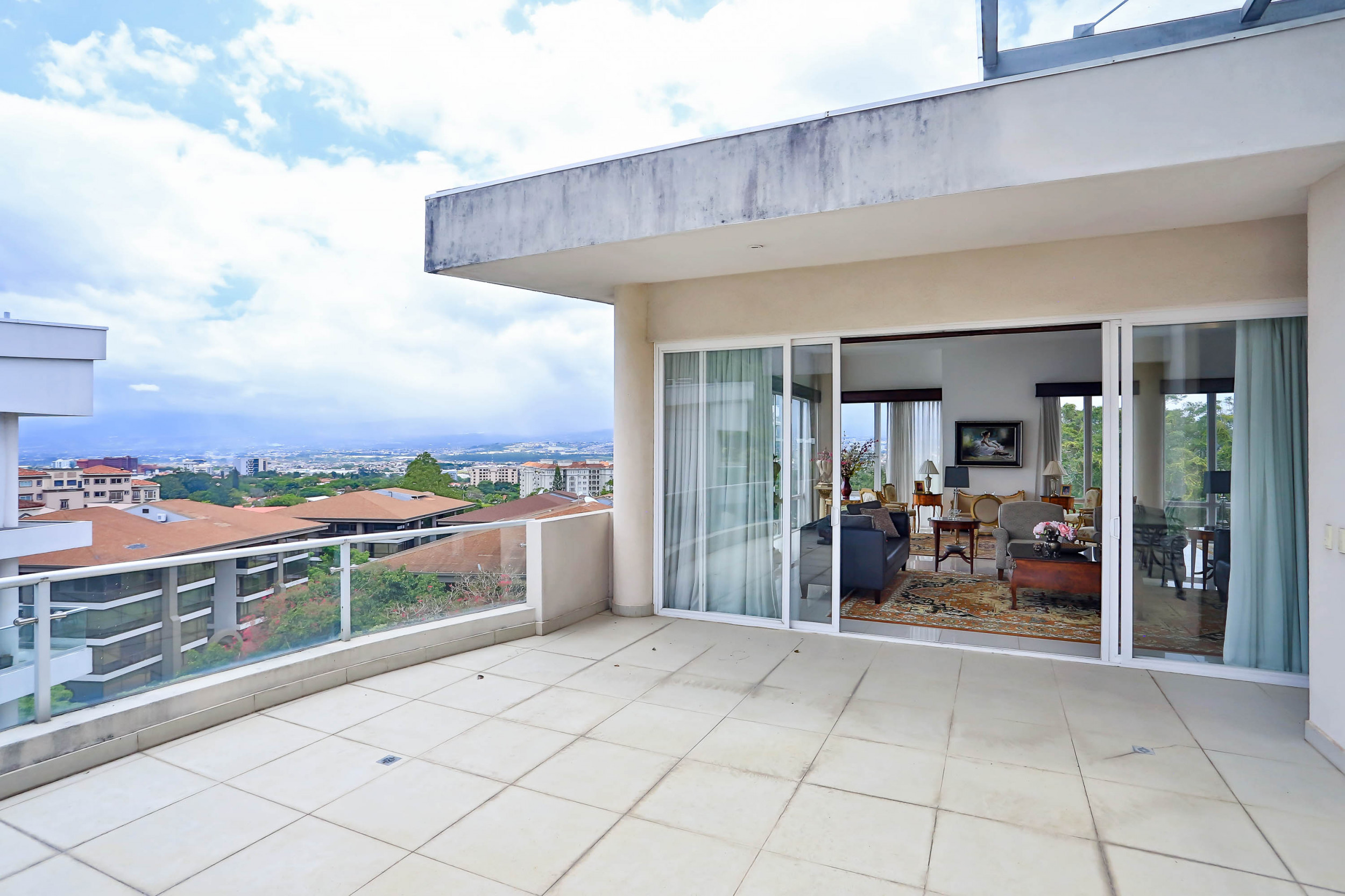 Penthouse for Sale in Escazú, Torres del Country SOLD