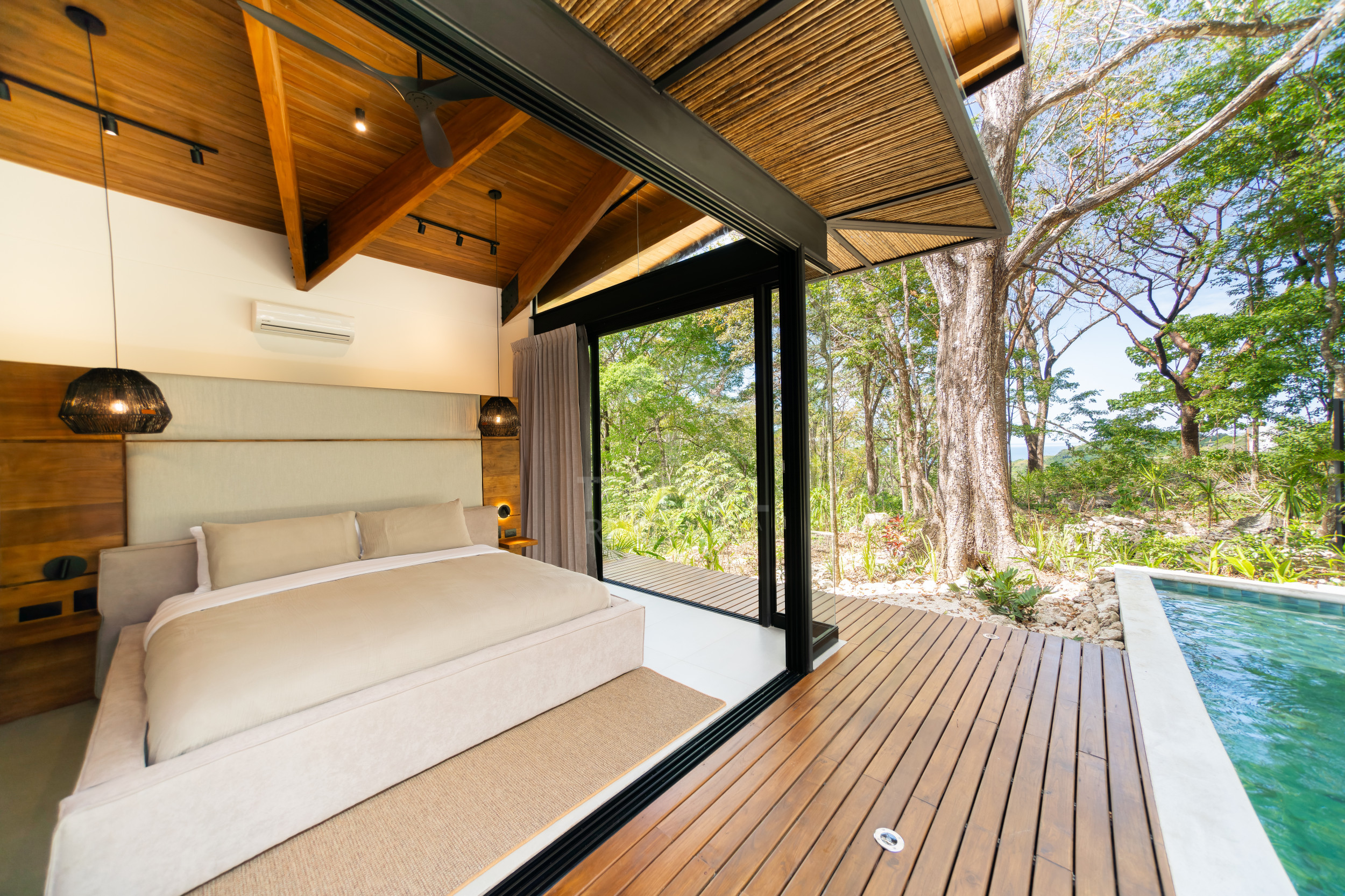 Luxury Ocean View Villa in Santa Teresa – 7,204 m² of Privacy & Nature