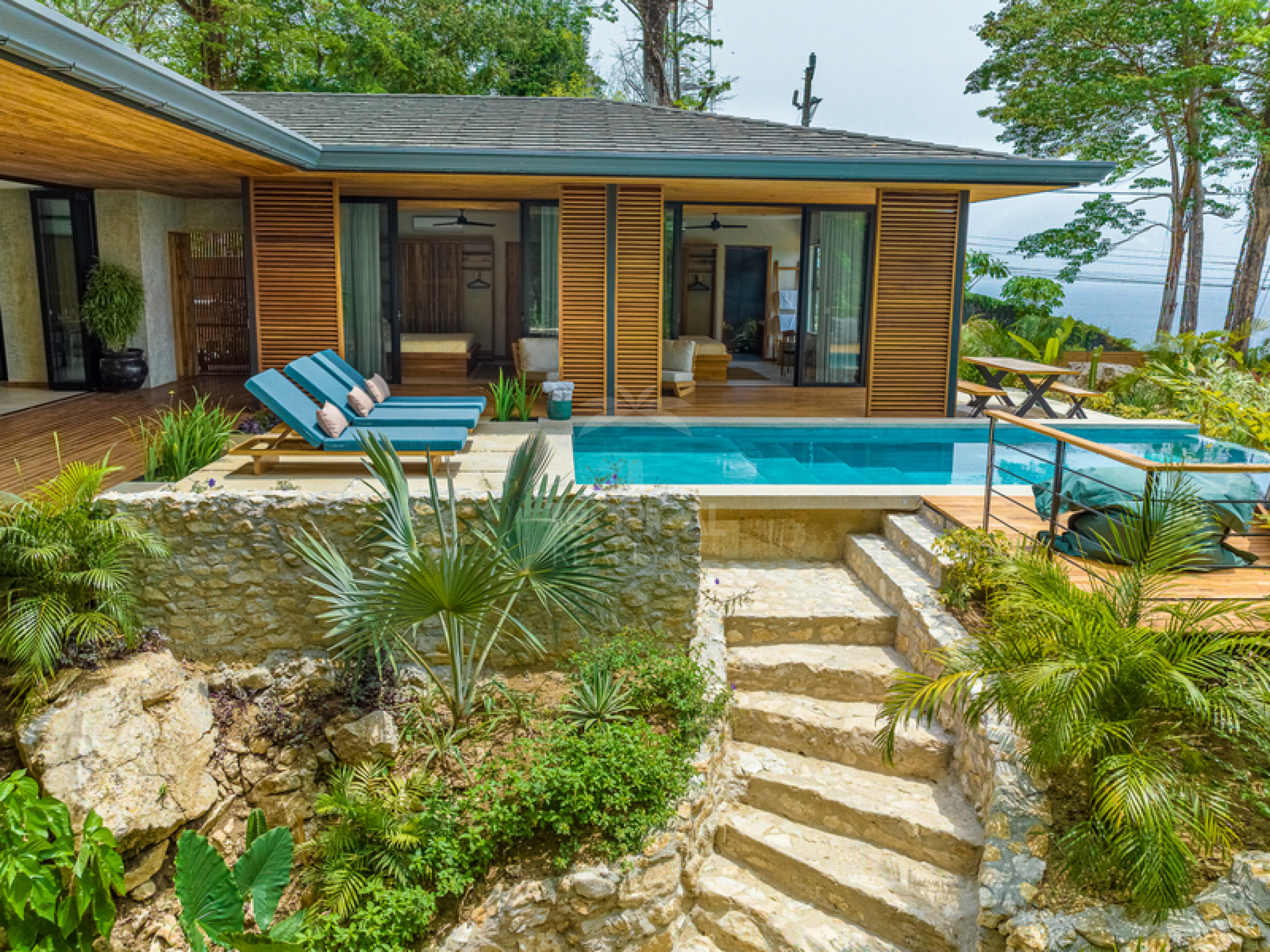 Luxury Ocean View Villa in Santa Teresa – Contemporary Design, Privacy & Tropical Living