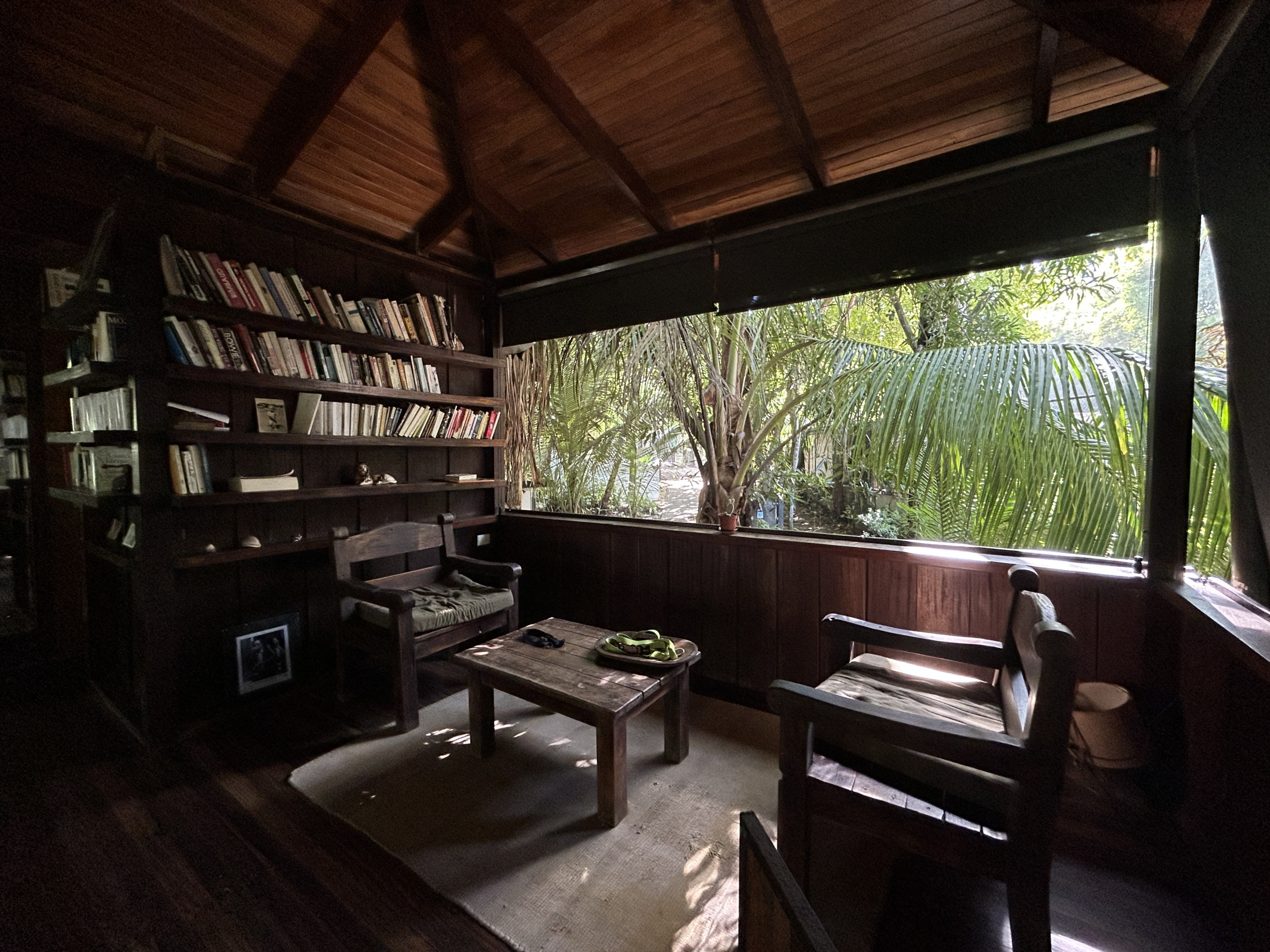 Beachfront house for rent in Santa Teresa