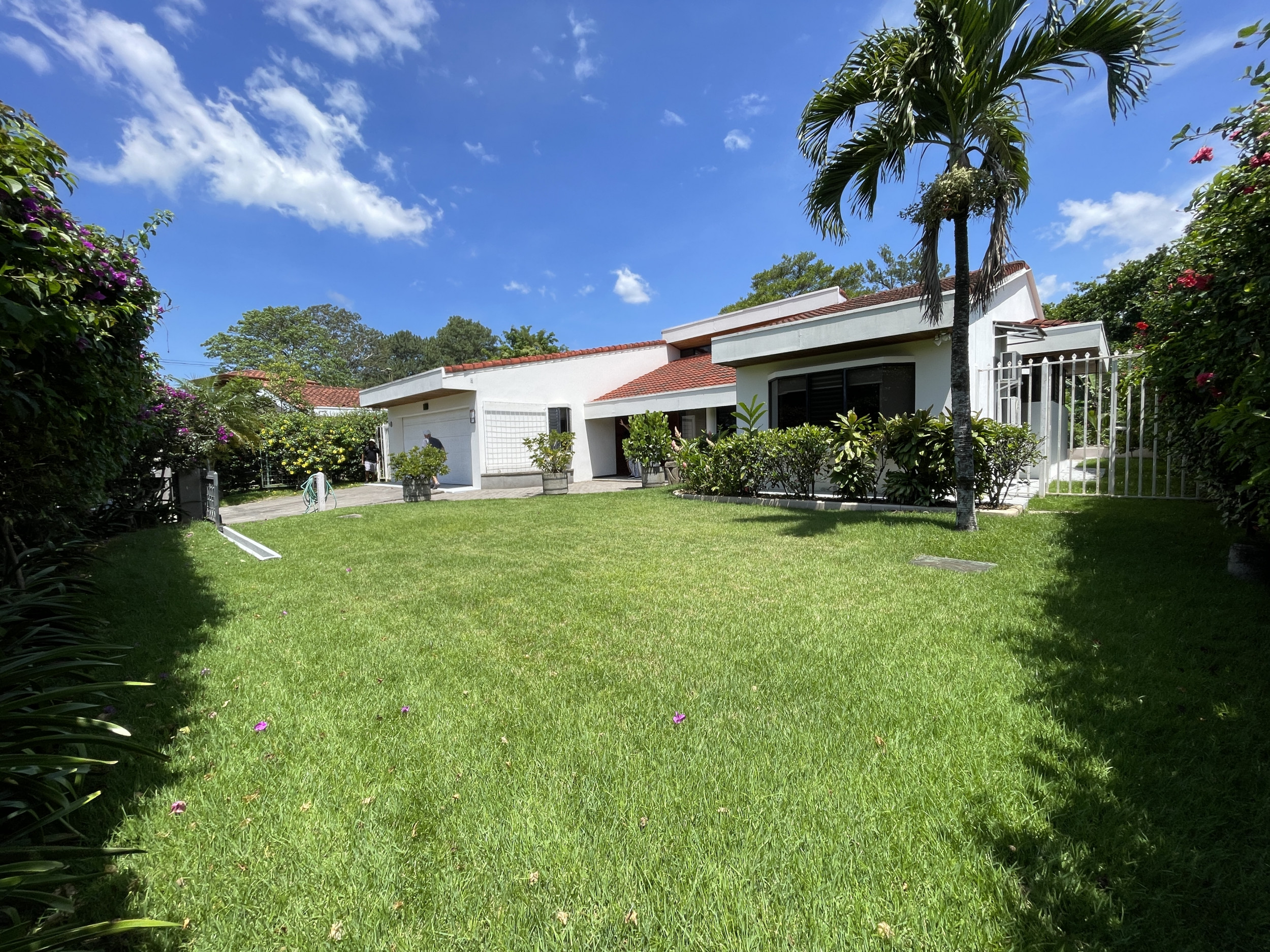 For Sale, Single-Story House with Pool Los Reyes SOLD