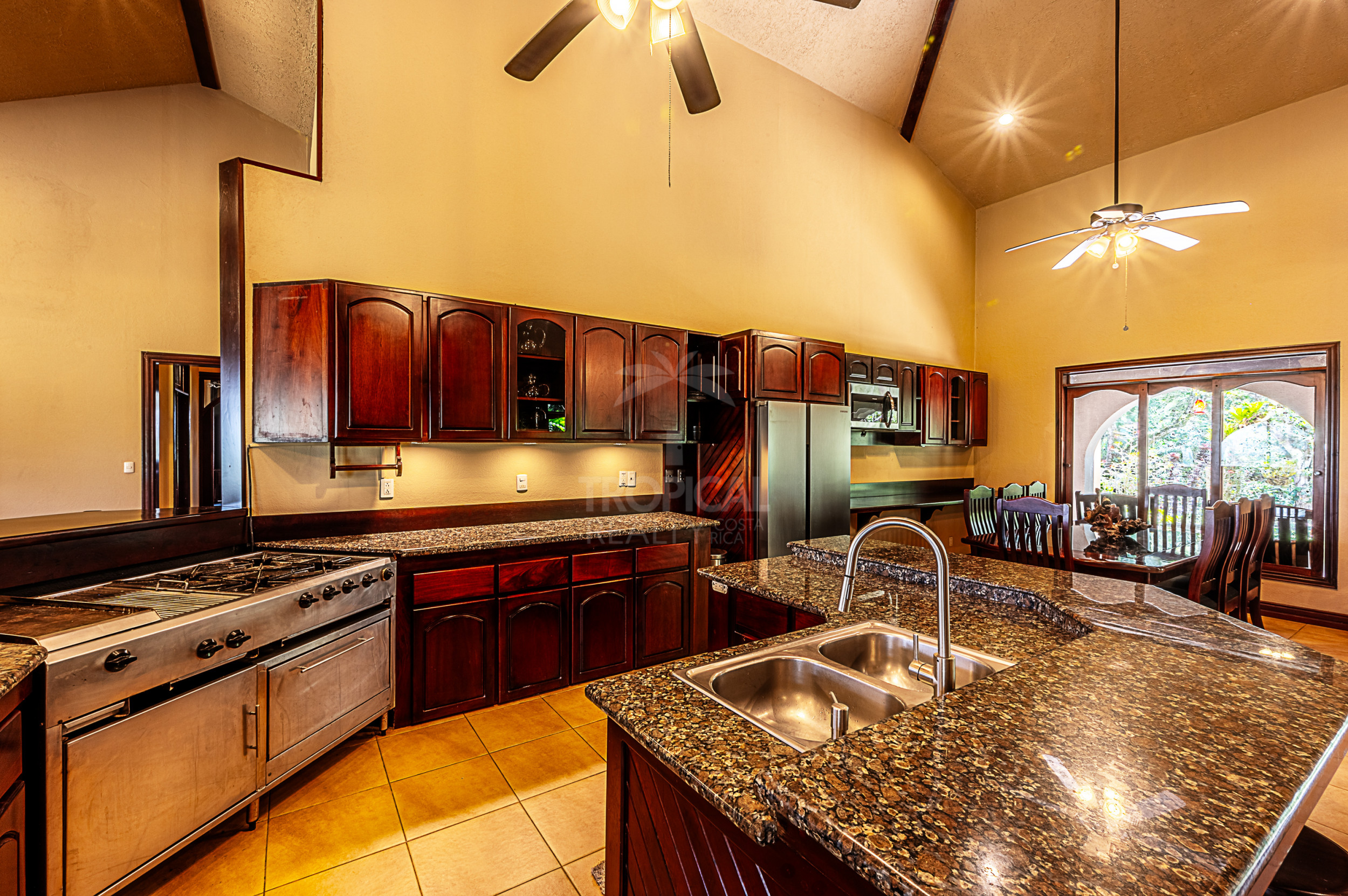 Exclusive Estate with Lake & Arenal Volcano Views – UNDER CONTRACT