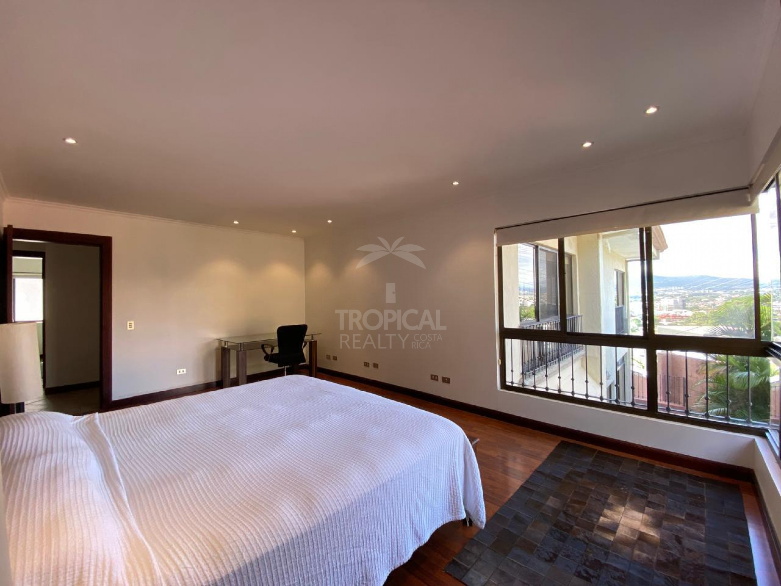 Spacious Semi-Furnished Apartment for Rent and Sale – Alto de las Palomas, Escazú