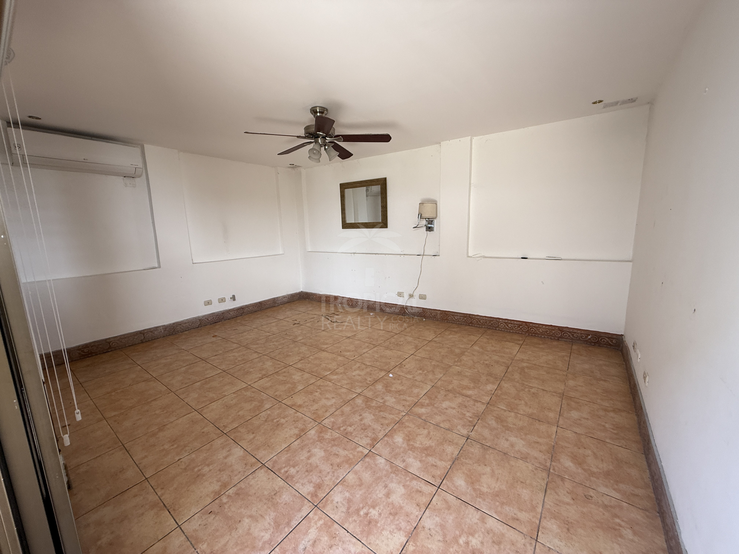Spacious 4-Bedroom Home for Sale in Rohrmoser, San Jos