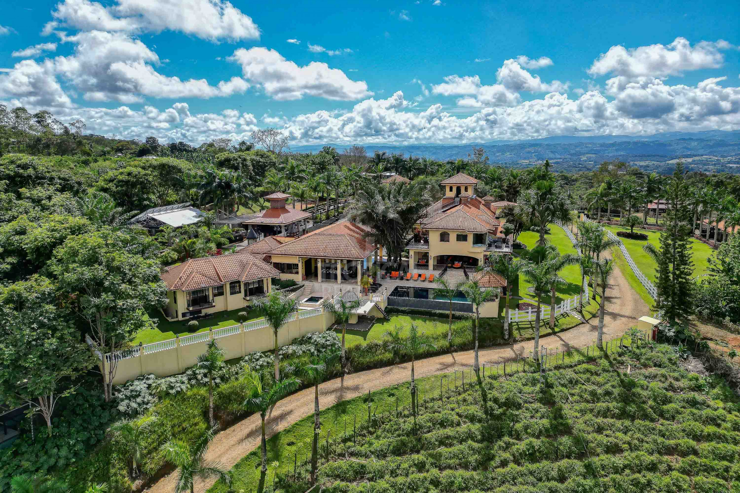 Grand Luxury Estate – Rancho Villa Verde