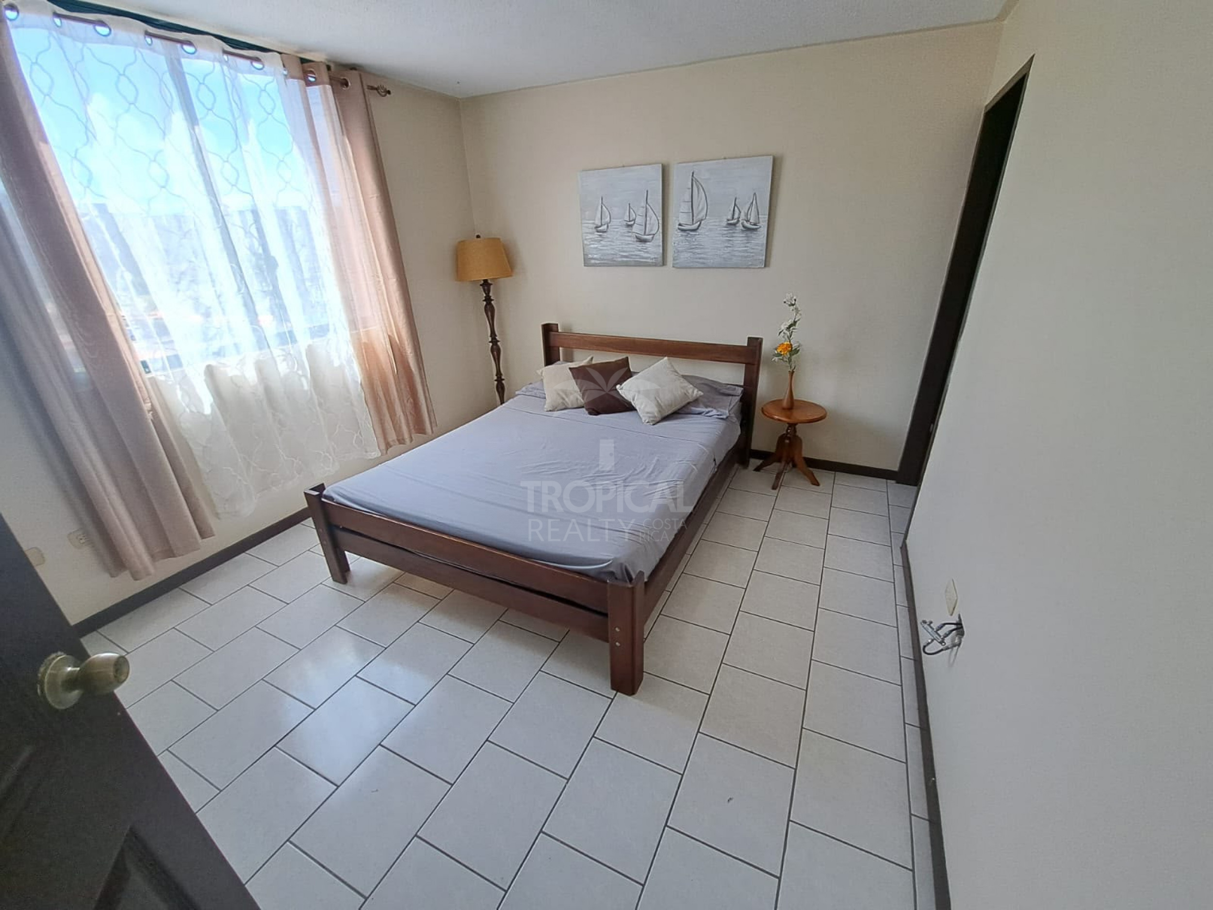 Turnkey Investment Opportunity: Condo in Campo Alto, Concasa