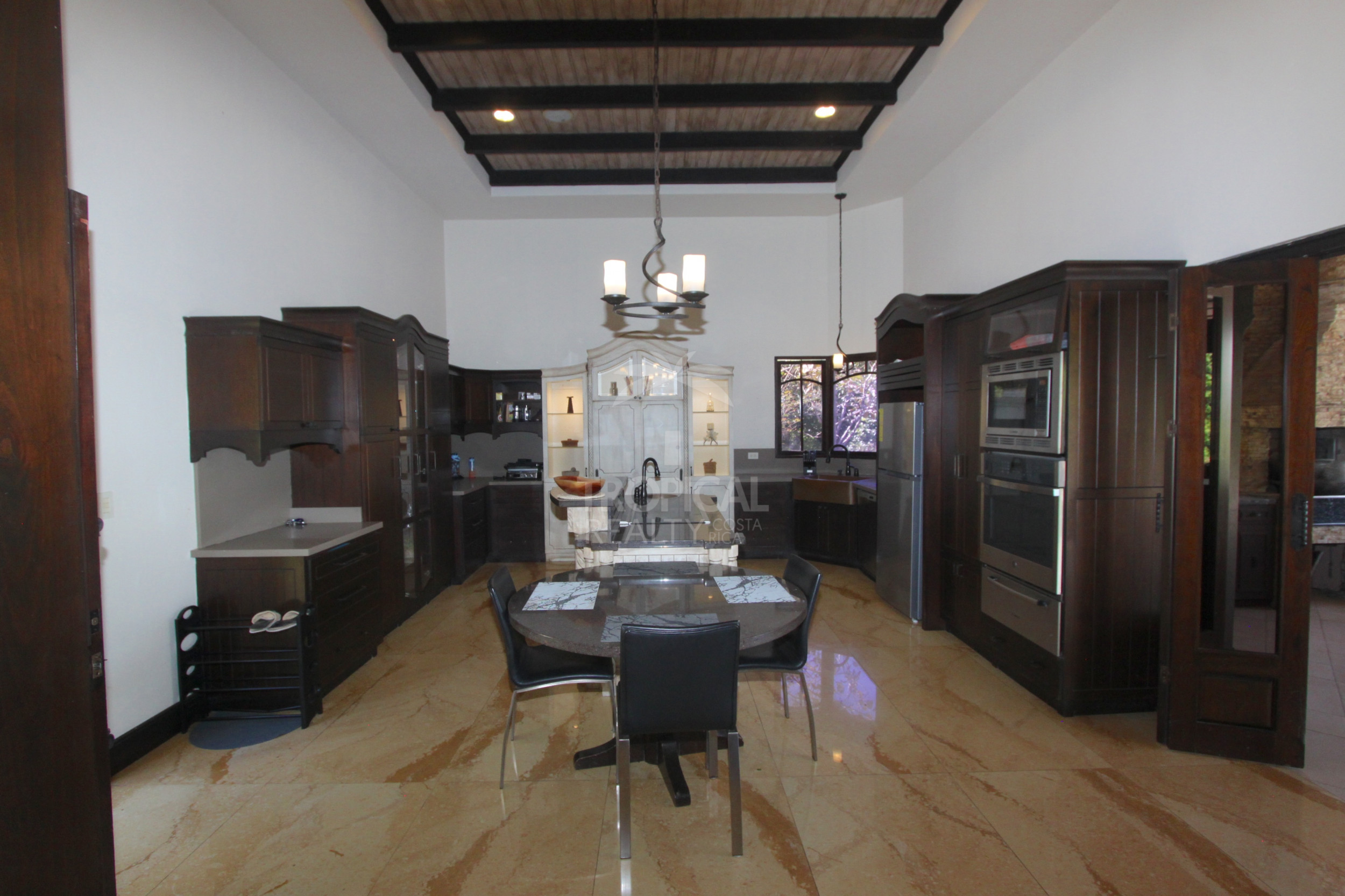 Luxury Home in La Guácima with Private Forest & Panoramic Views