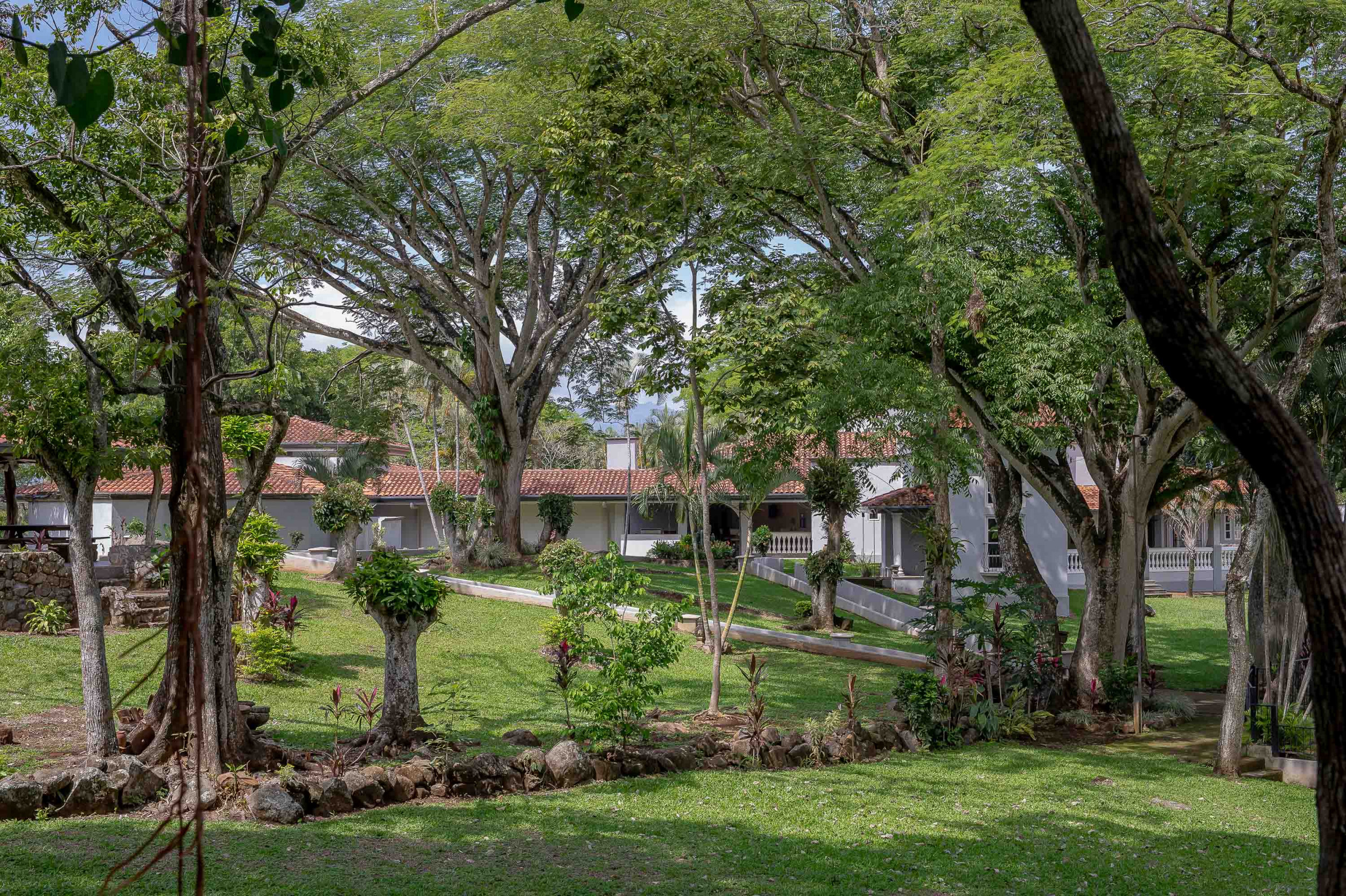 Resort-Style Luxury Villa in Turrucares, Alajuela: Your Dream Home Awaits!