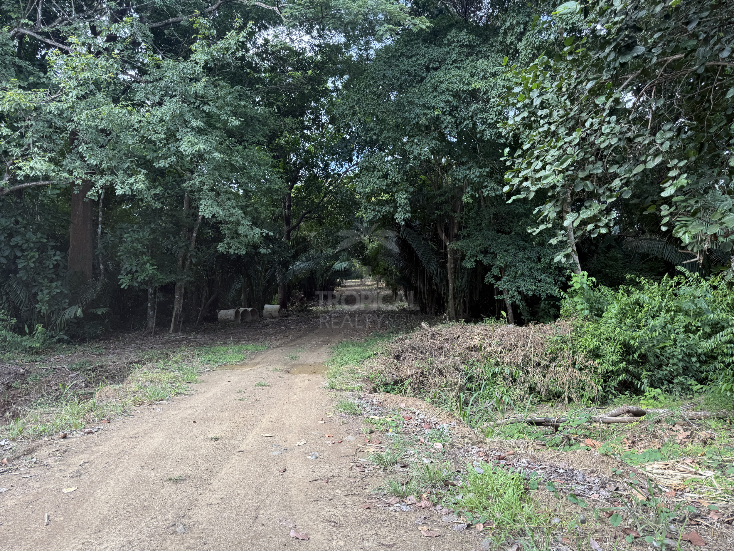Land near the beach Costa Rica for development