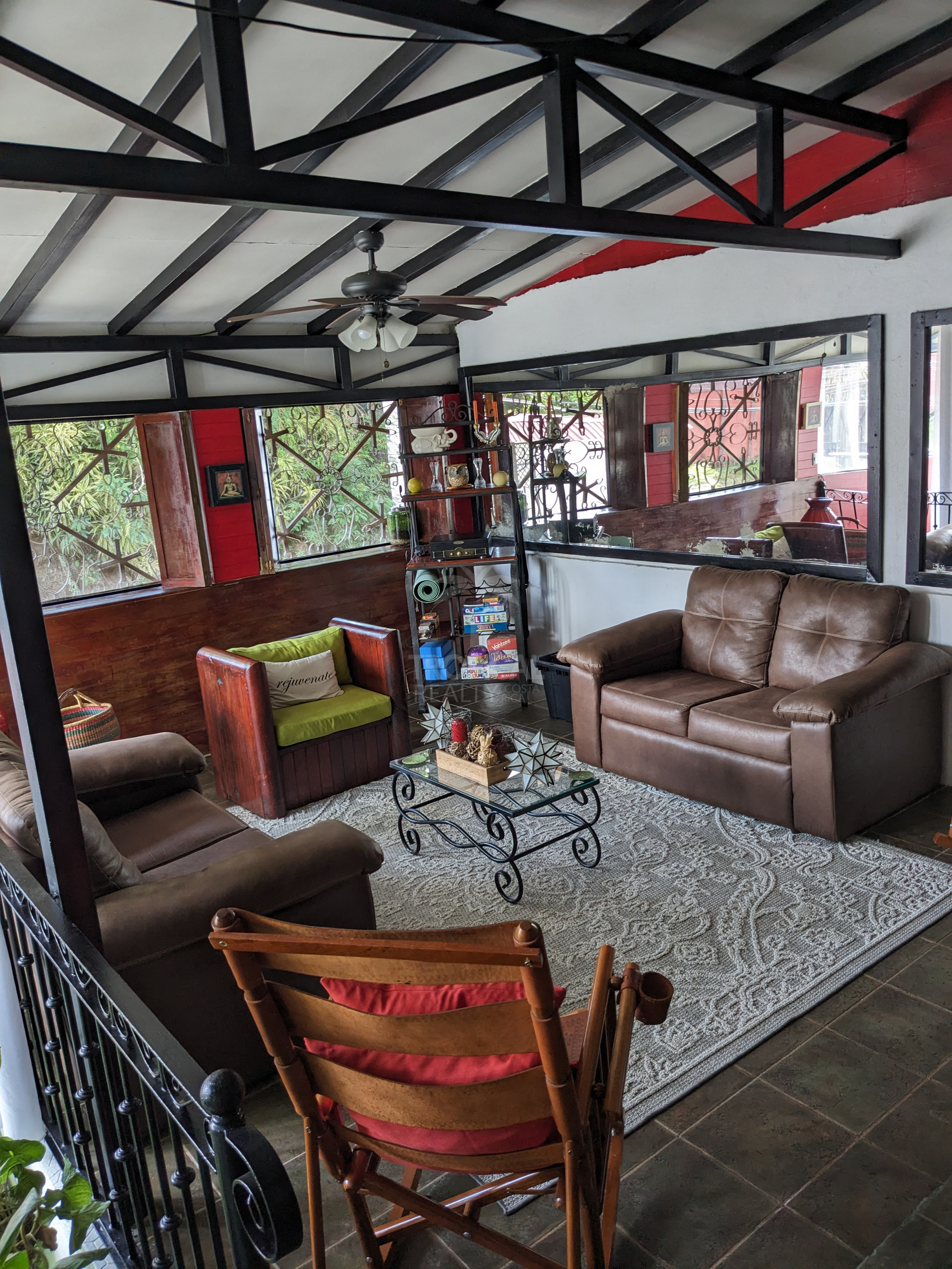 Property 2 homes, Mountain Views in San Isidro, Alajuela – Ideal Income/Hospitality or Vacation Home