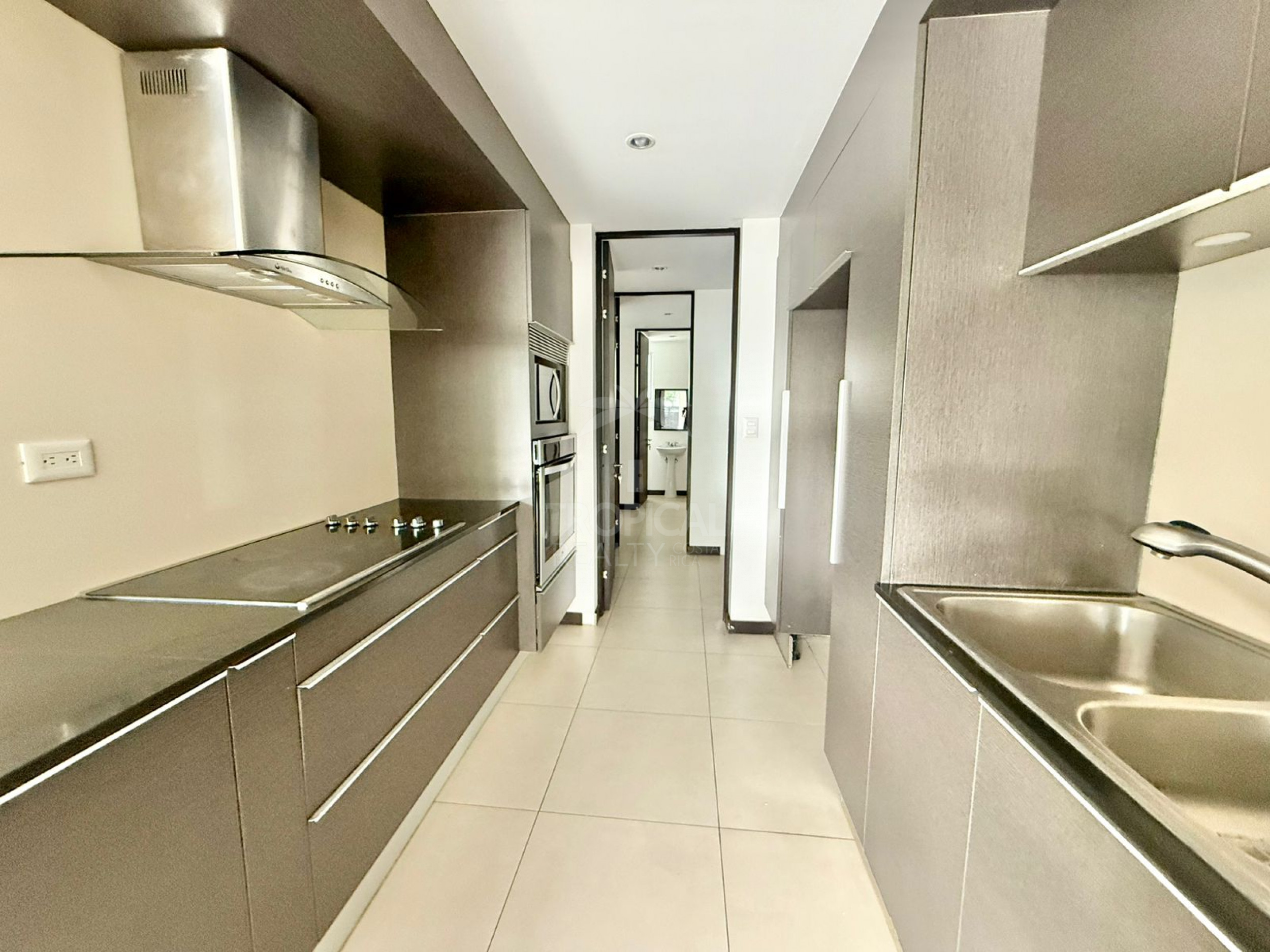 Modern Home in Gated Community with Full Amenities – Pozos, Santa Ana | $395,000