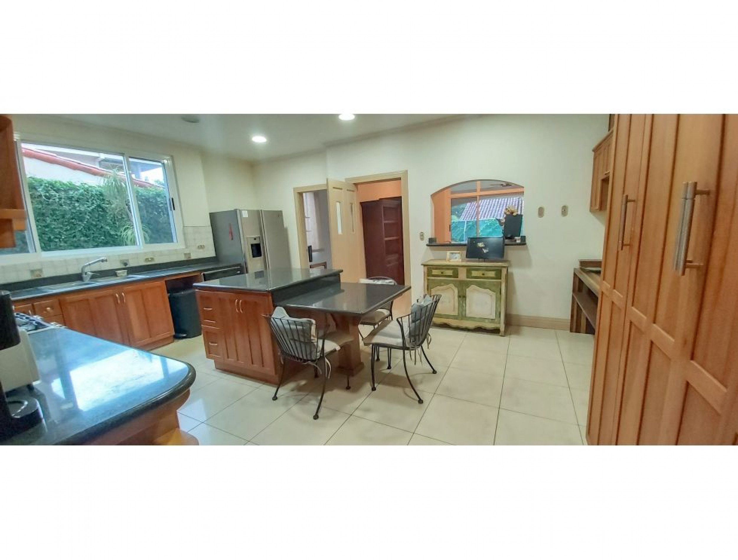 Charming Independent Residence available for Sale, Valle del Sol