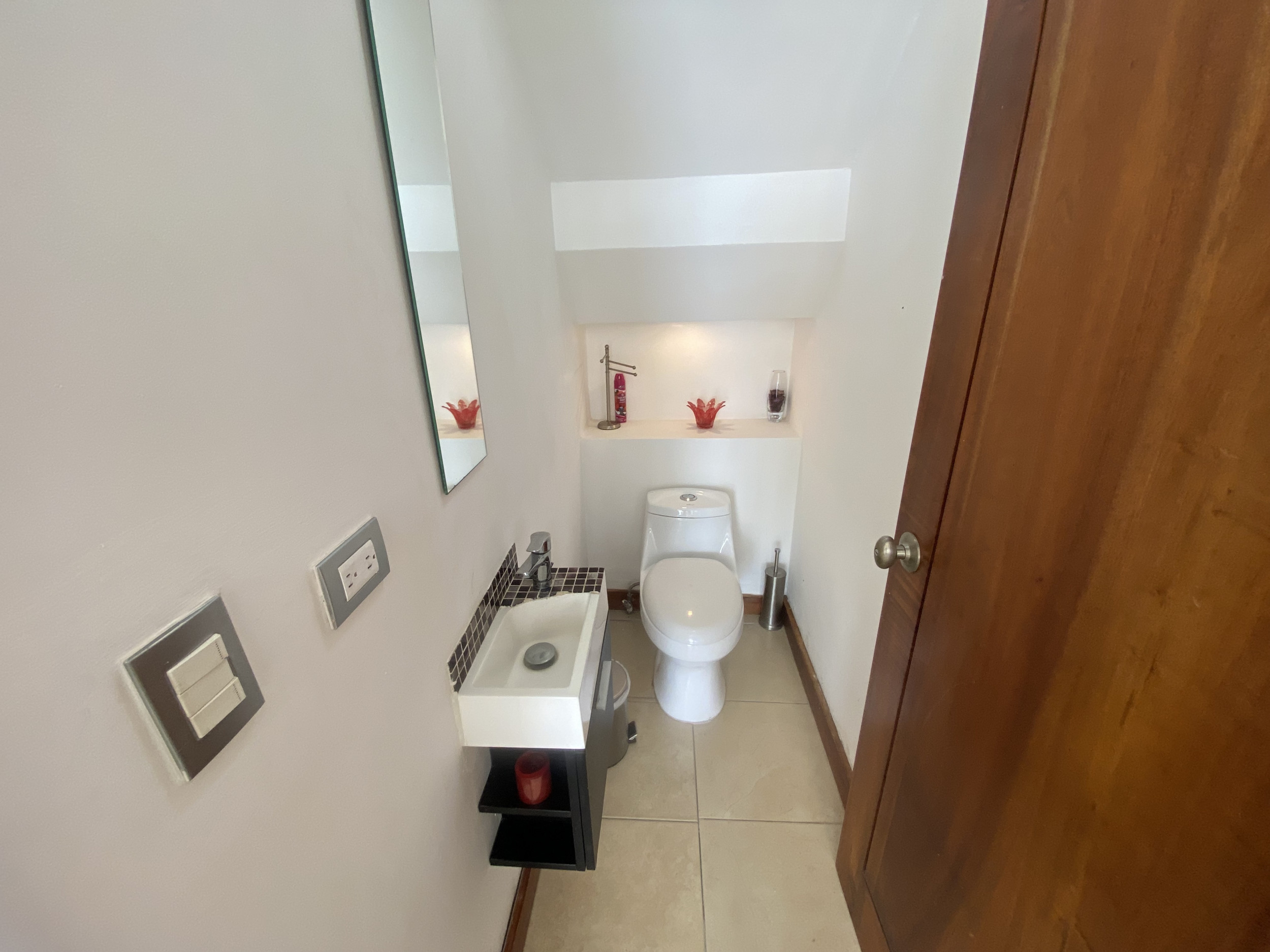 SOLD Luxury Contemporary Residence in Escazú: Spacious Living, Natural Light, and Exclusive Amenities in South Guachipelin