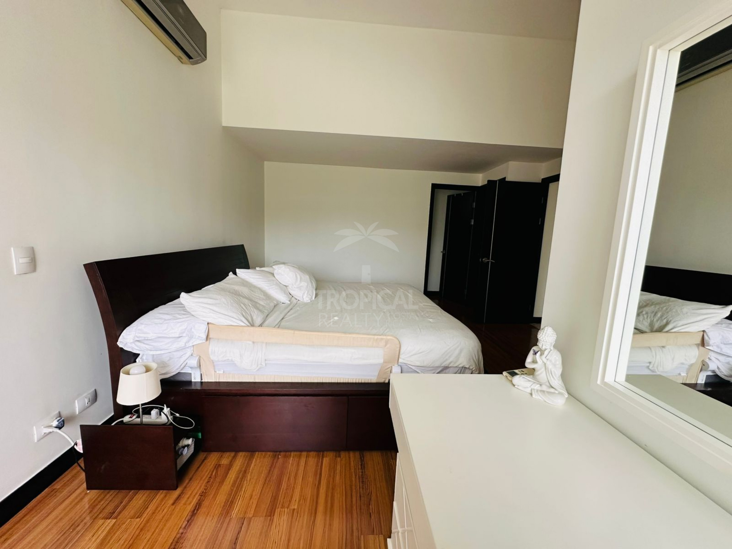 One-Level Penthouse in Avalon Country, Santa Ana – $240,000