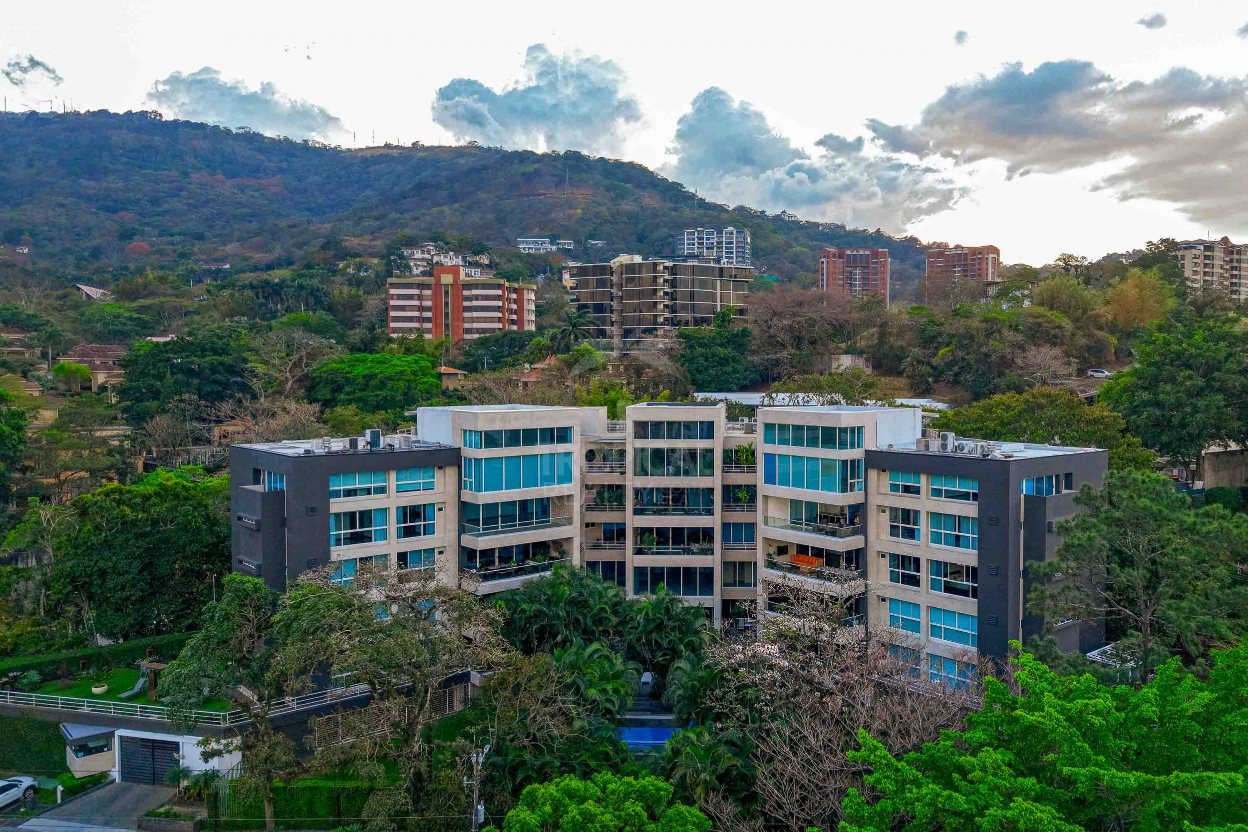 Luxury Penthouse for Sale in Escazú – Panoramic Terrace Near La Paco
