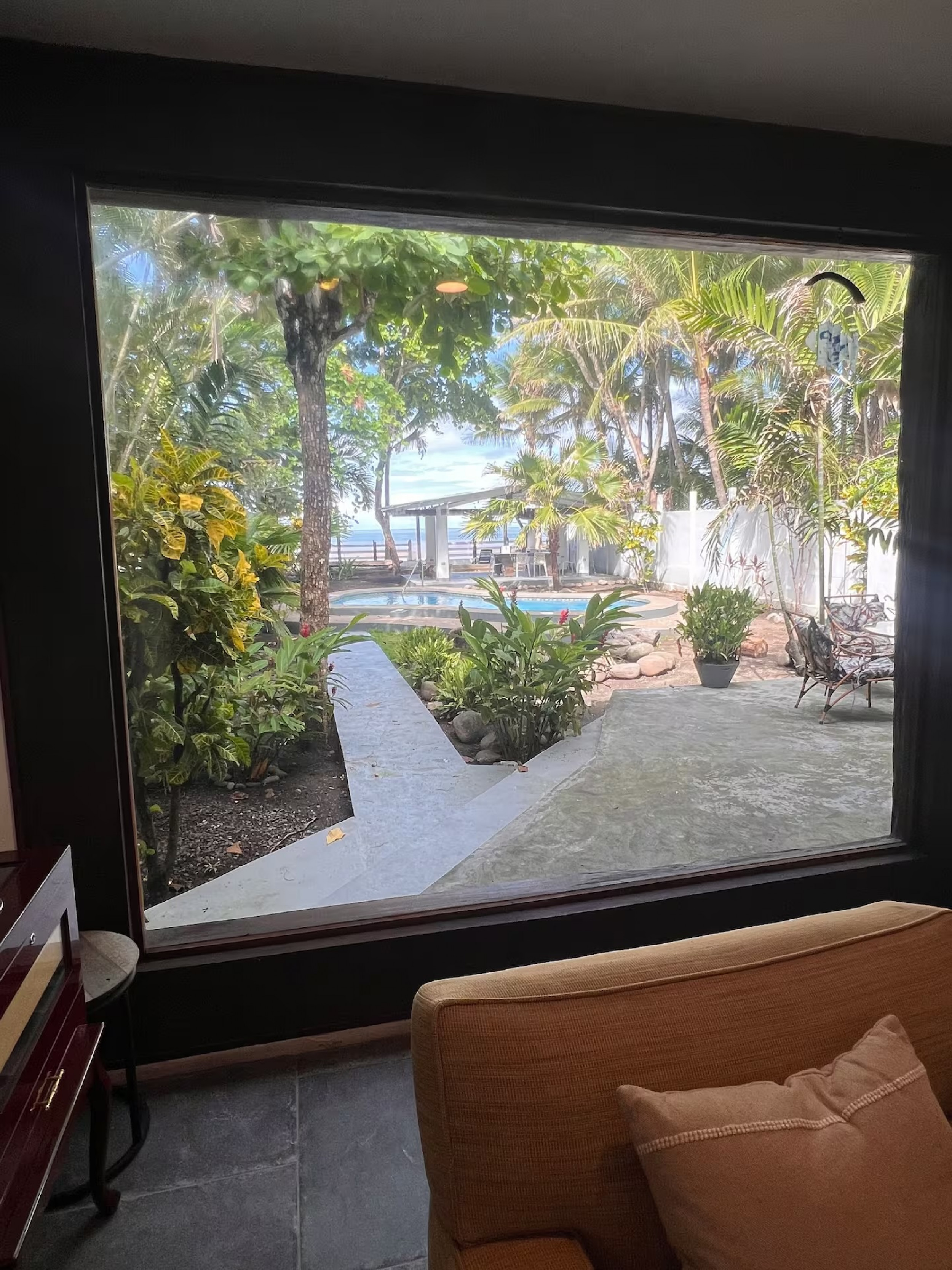 Casa frente al mar contemporanea
