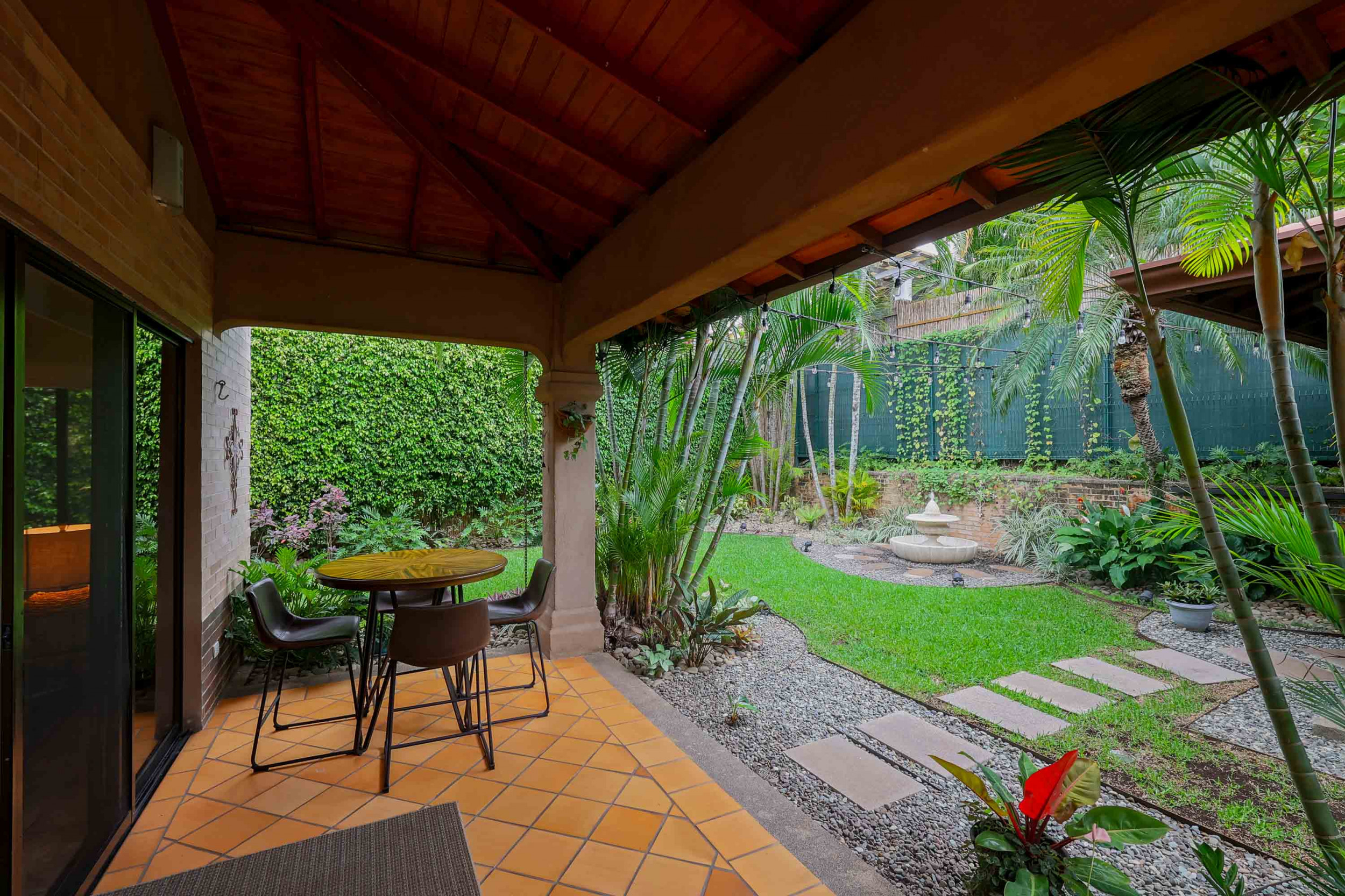 House for sale in Puerta de Hierro, Santa Ana SOLD