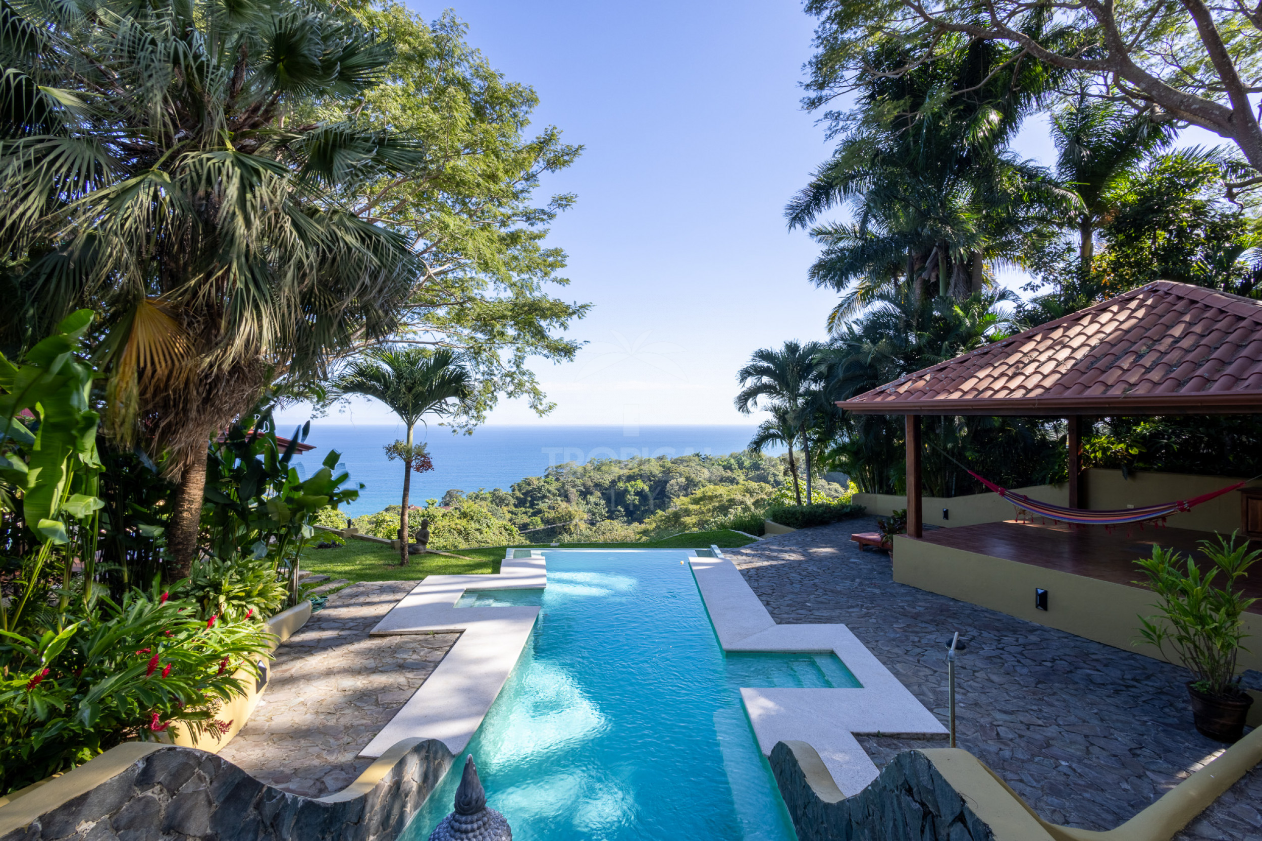 Propiedad con Vista al Mar en Venta en Montezuma, Costa Rica