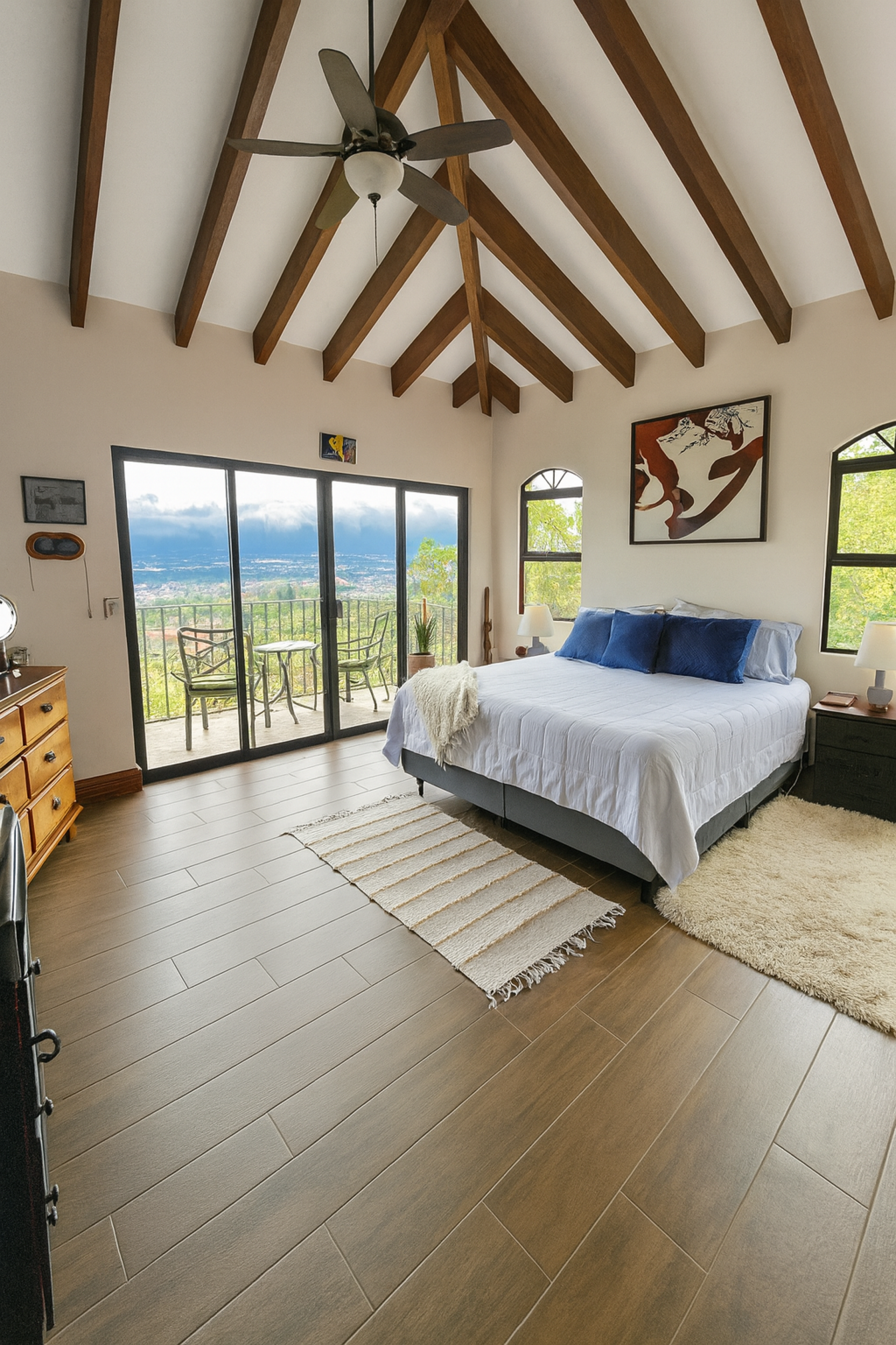 Stunning Home with Pool, Guest Apartments and Panoramic Views in Escazú | ISOLD