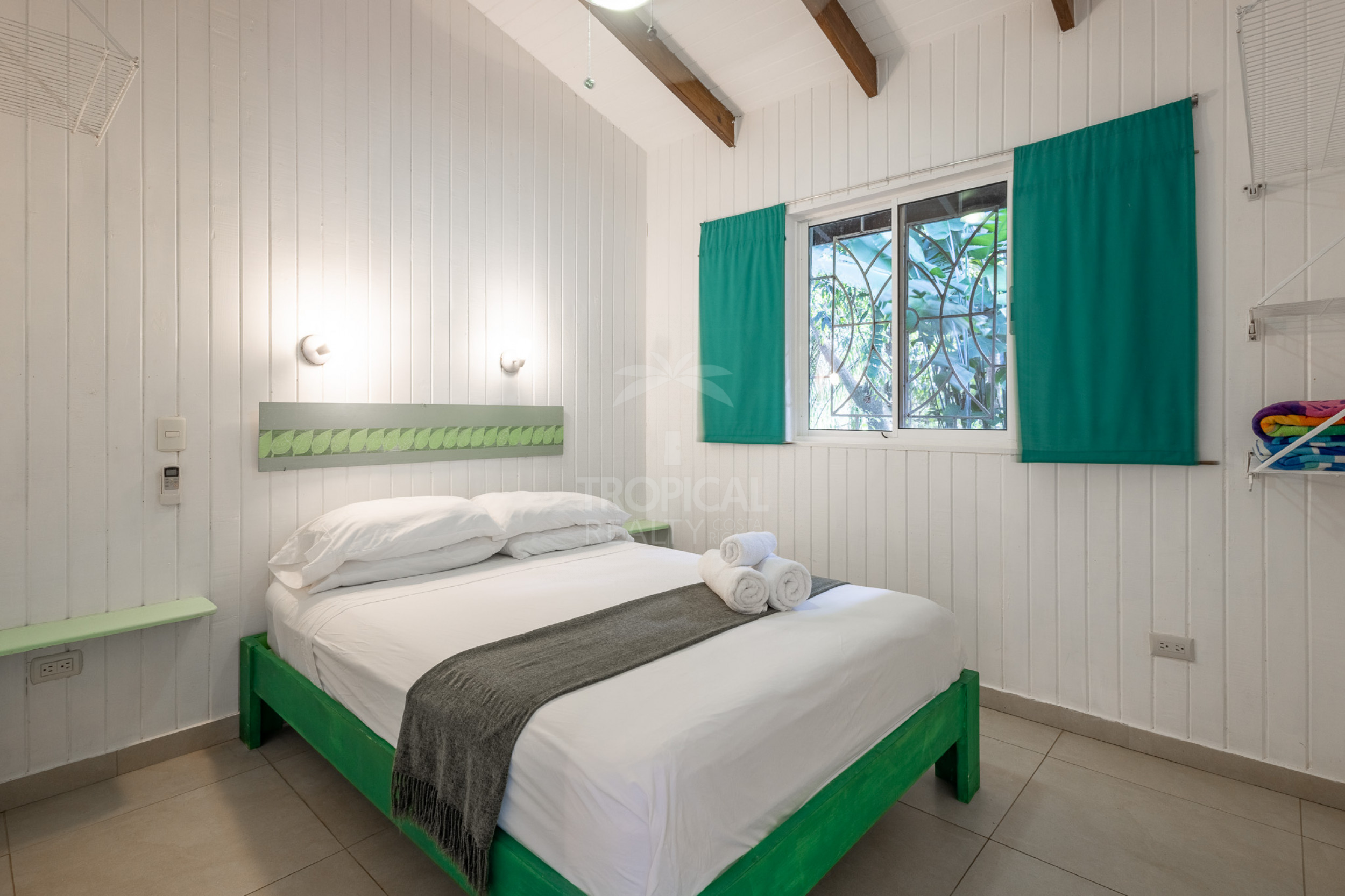 Cabañas en Venta en Montezuma | Inversión Turnkey cerca de Los Cedros