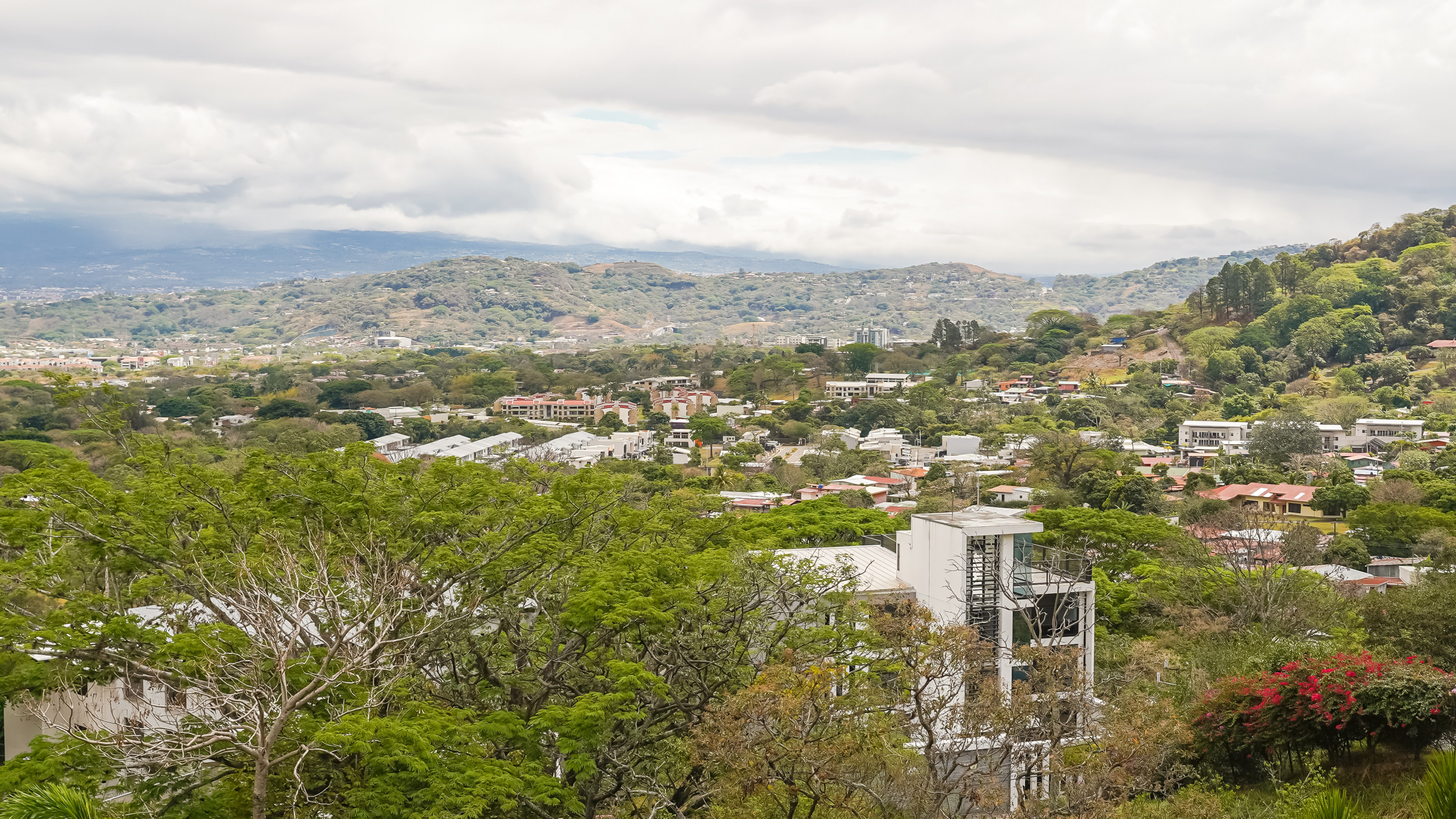 Piedades, Santa Ana, house for rent or sale, with pool