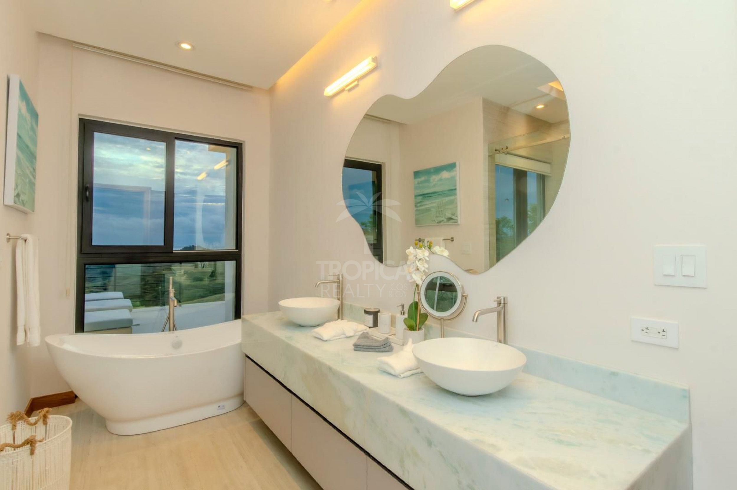Exclusive 9-Bedroom Villa in Mar Vista Condominium | Ocean Views and Vacation Rental Potential