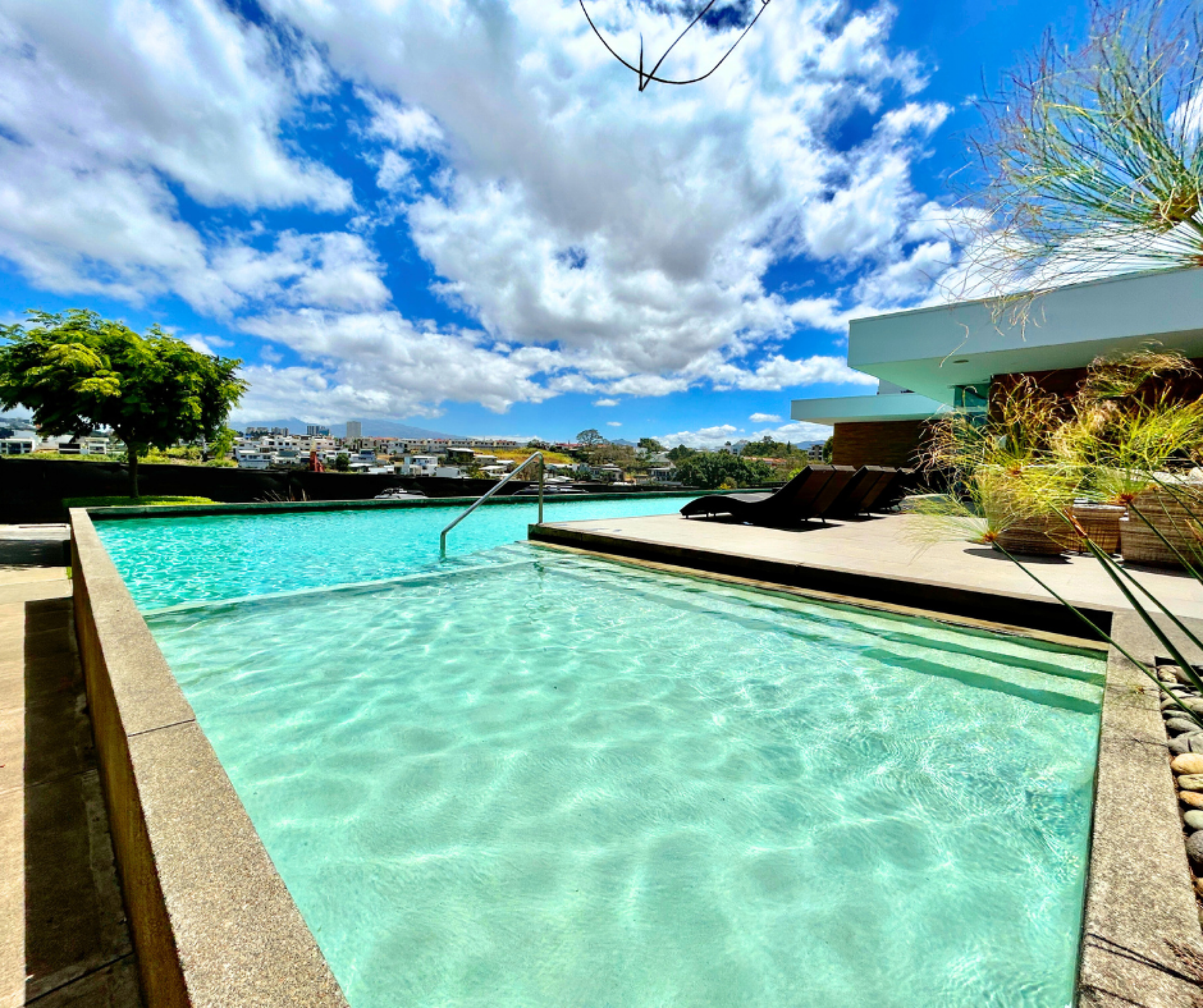 For Sale: 1-Bedroom Apartment in Escazú with Mountain Views and Exceptional Amenities